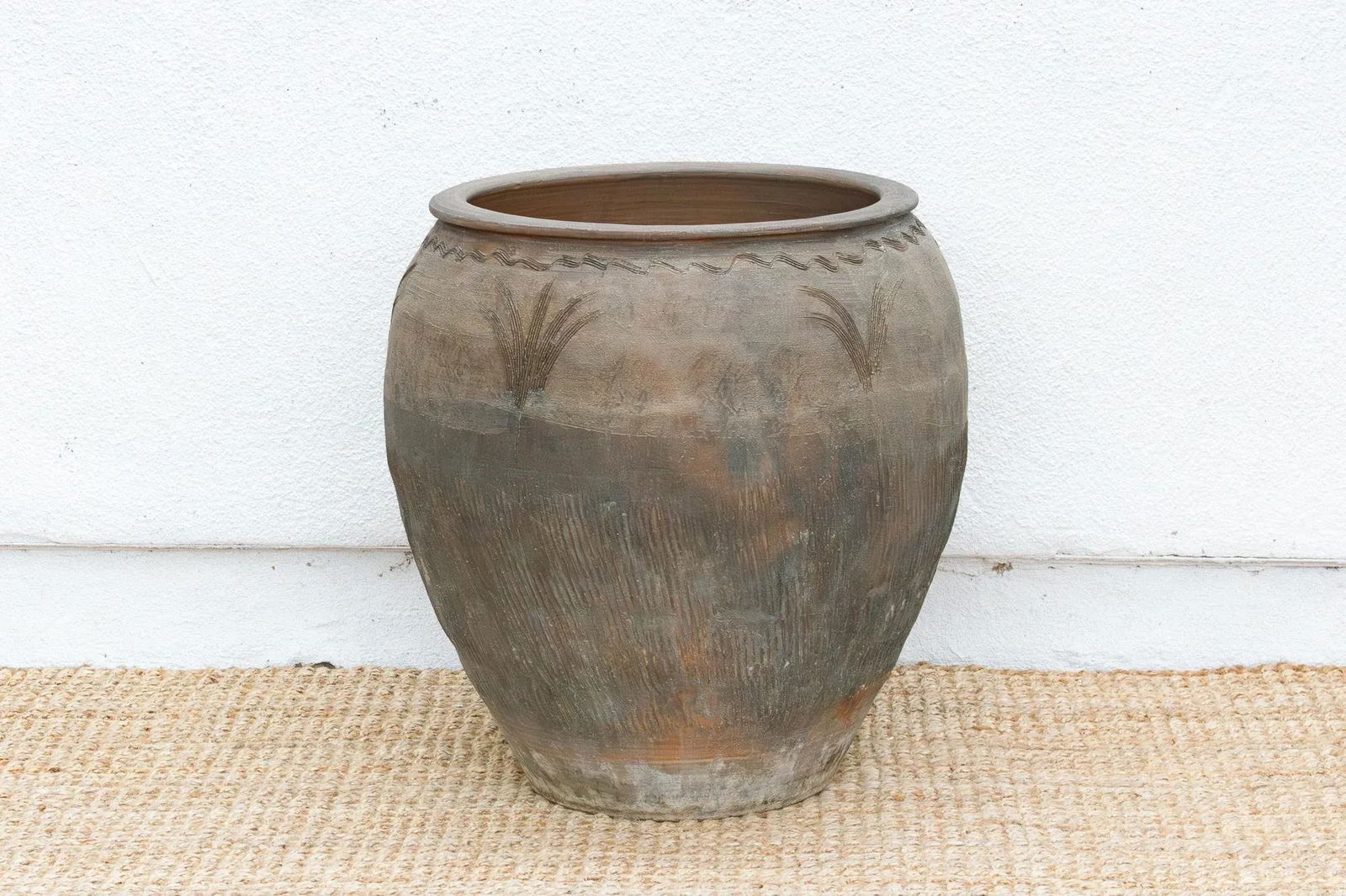 Ranch House, Large Vintage Etched Planter - 3