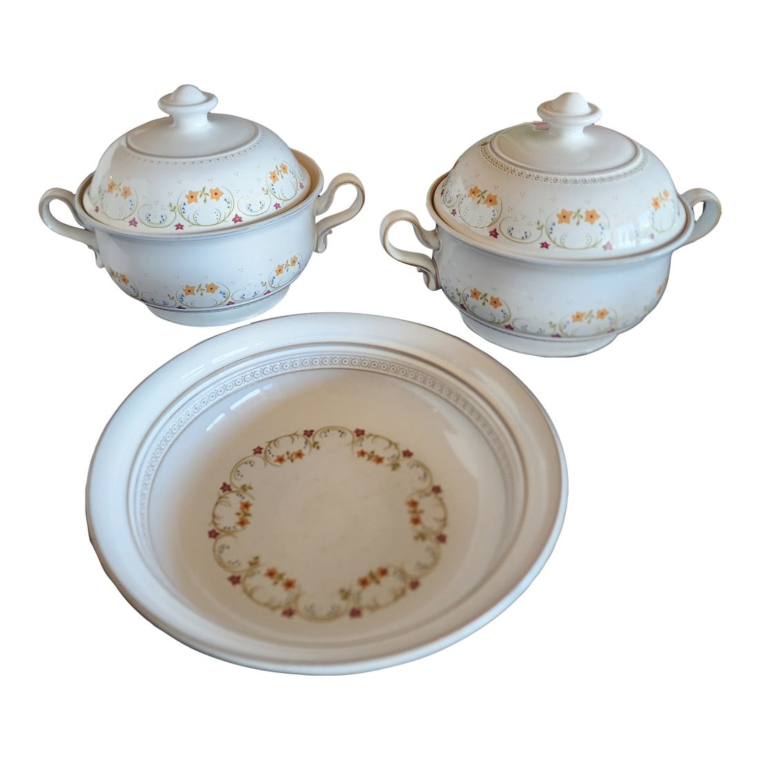 Denby Avignon Pattern Tureens and Bowl: Vintage Denby tureens and a serving bowl. Condition: Alterations: Original Condition Unaltered Imperfections: Some Imperfections Condition Notes: Excellent condition Dimensions: Height: 8.5 in. Width:
