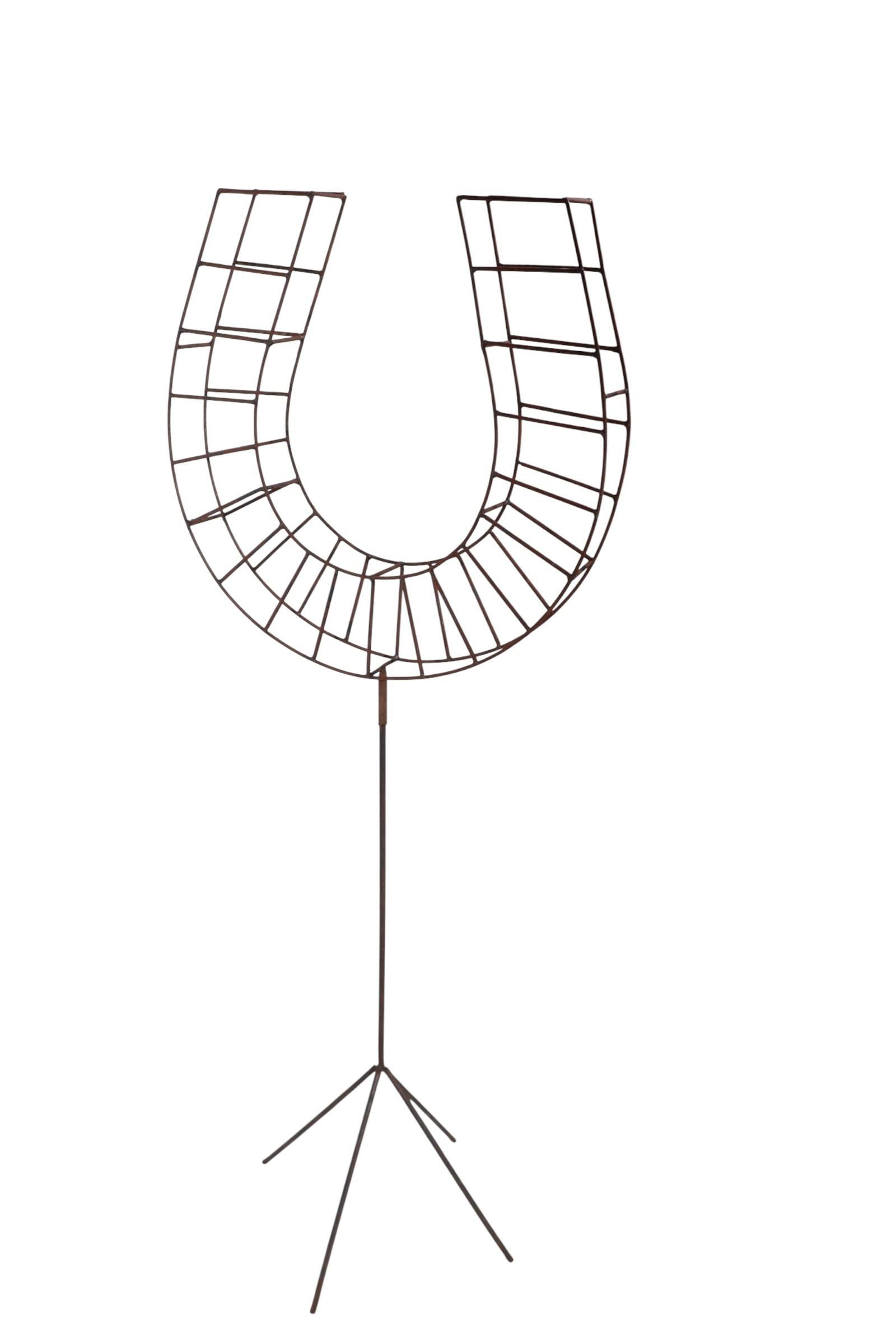 Mid Century Horseshoe Shape Wire Work Display Stand Garden Sculptural Objet - 11