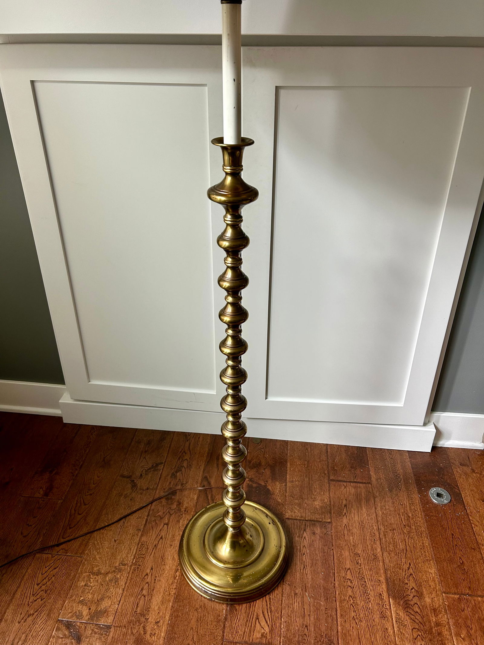 Vintage Mid-Century Modern Hollywood Regency Gold Stacked Orb Floor Lamp With Black Hardback Drum Sh - 5