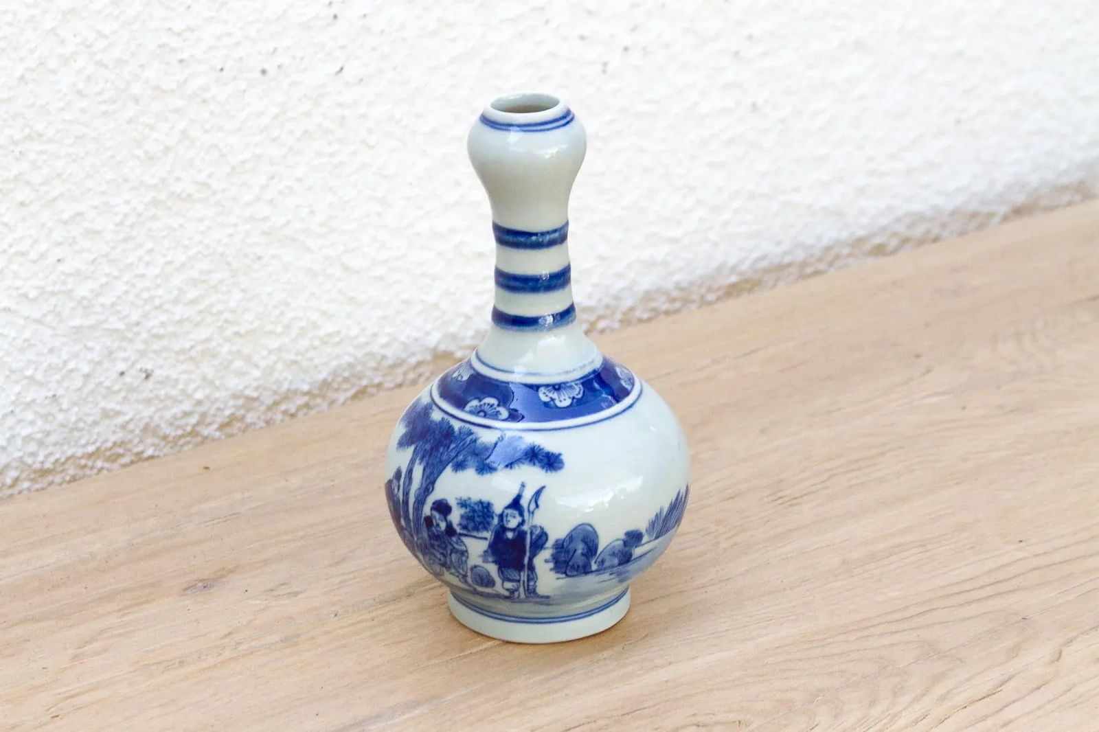 Elegant Antique Blue & White Porcelain Vase - 3
