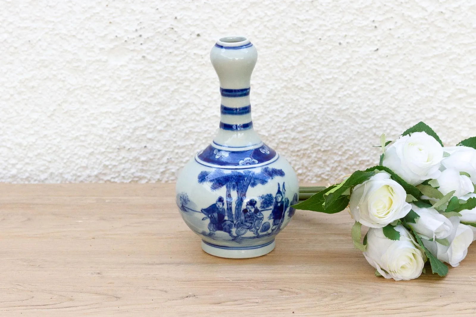 Elegant Antique Blue & White Porcelain Vase - 9