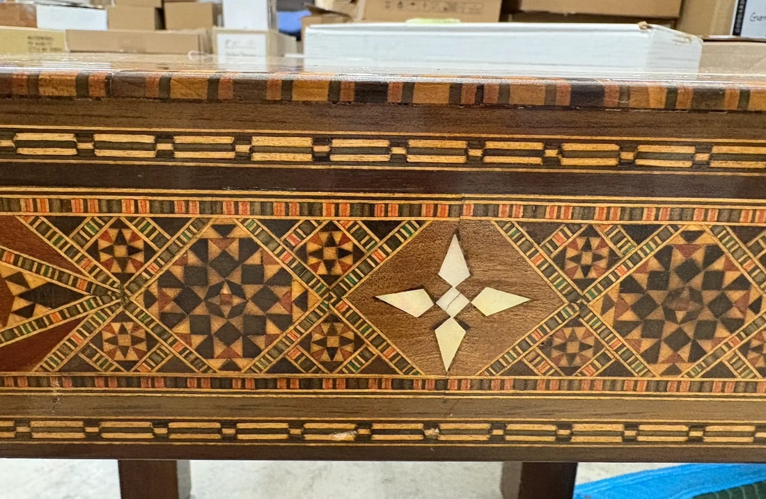 1980s Vintage Moroccan Accent Table With Travertine Marble Insert - 3