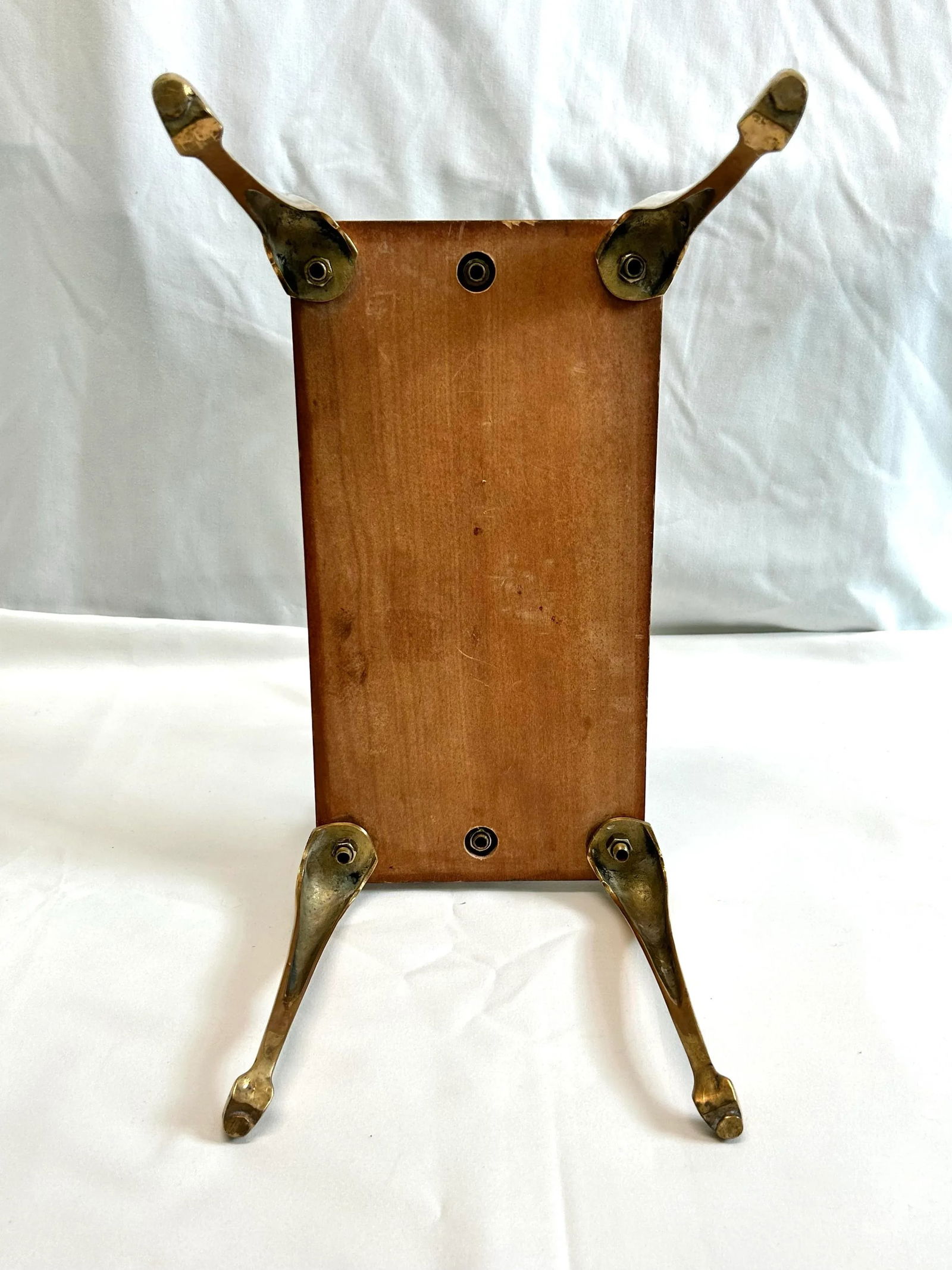 Mid 20th Century Hollywood Regency Brass Scallop Art Nouveau Magazine Rack - 7