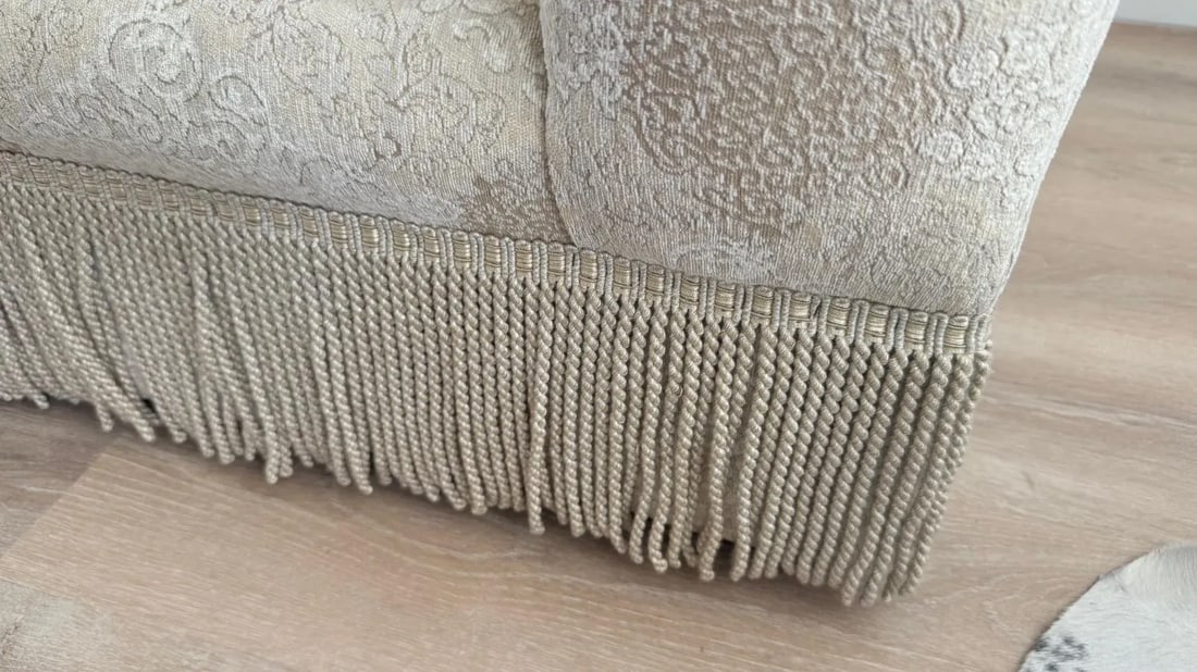 Kreiss Collection Right-Arm Chaise Lounge in Textured Damask Fabric - 6