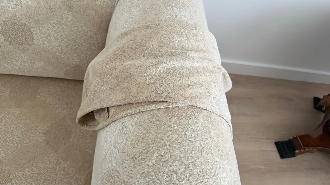 Kreiss Collection Right-Arm Chaise Lounge in Textured Damask Fabric - 7