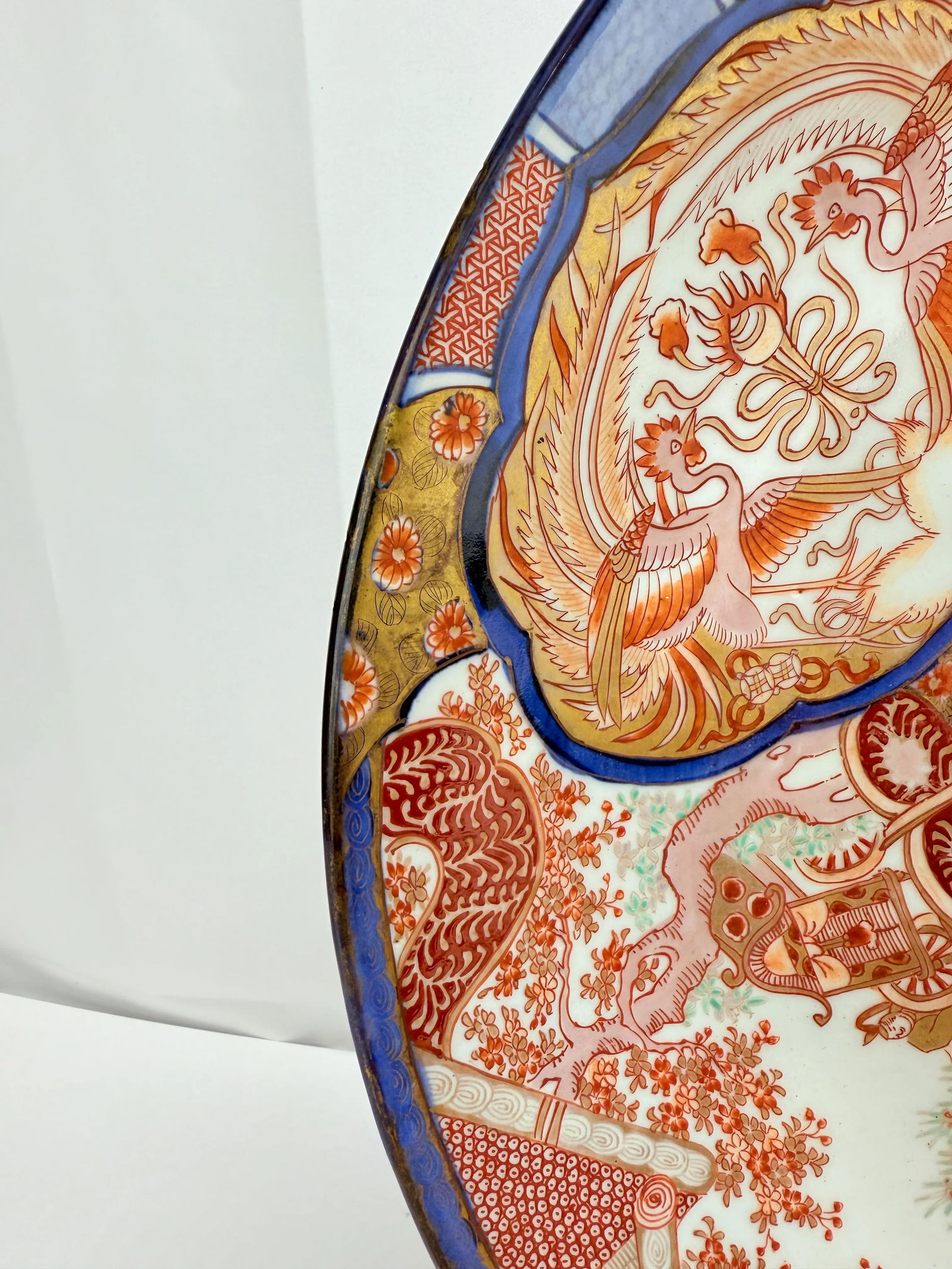 Monumental Japanese Imari Charger With Phoenix & Floral Reserves, Late Edo 19th - 7