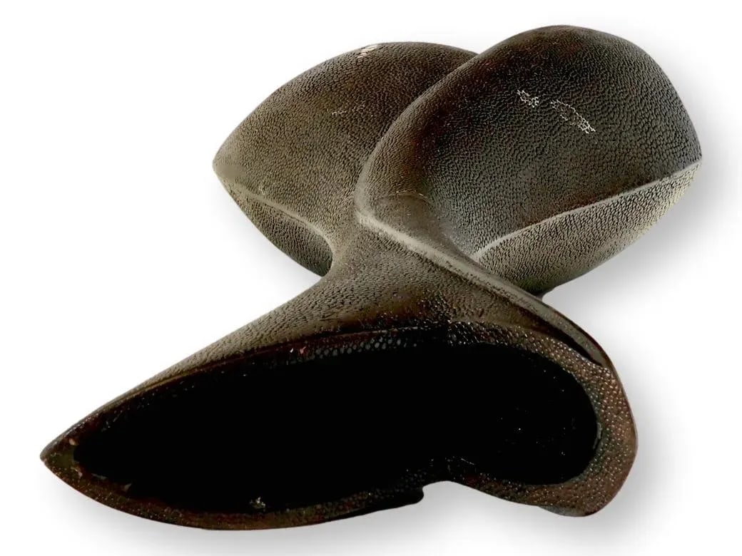 R & Y Augousti Paris Sculptural Shagreen Vase - 2