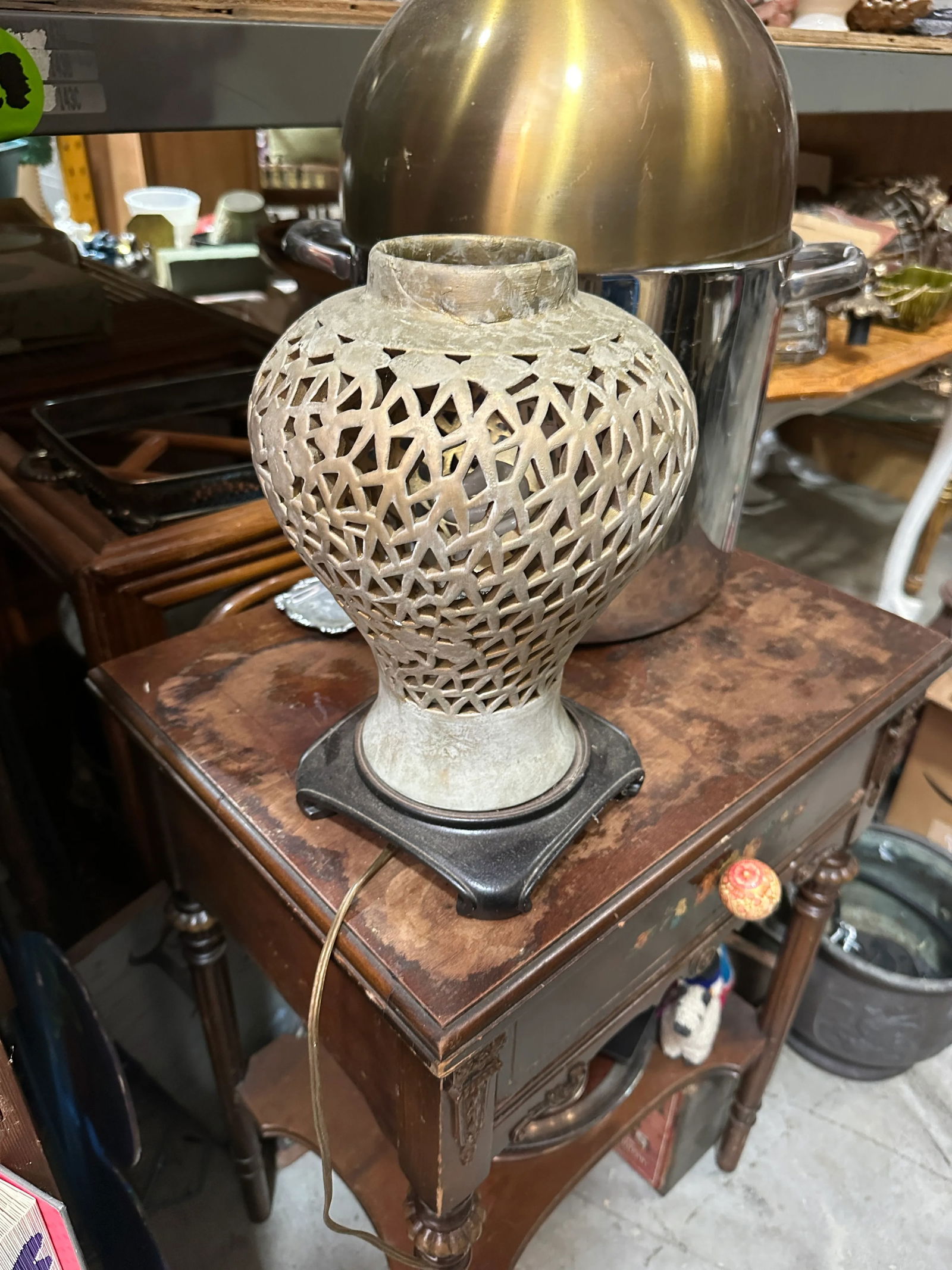 Vintage Cream Colored Ceramic Abstract Lamp - 6