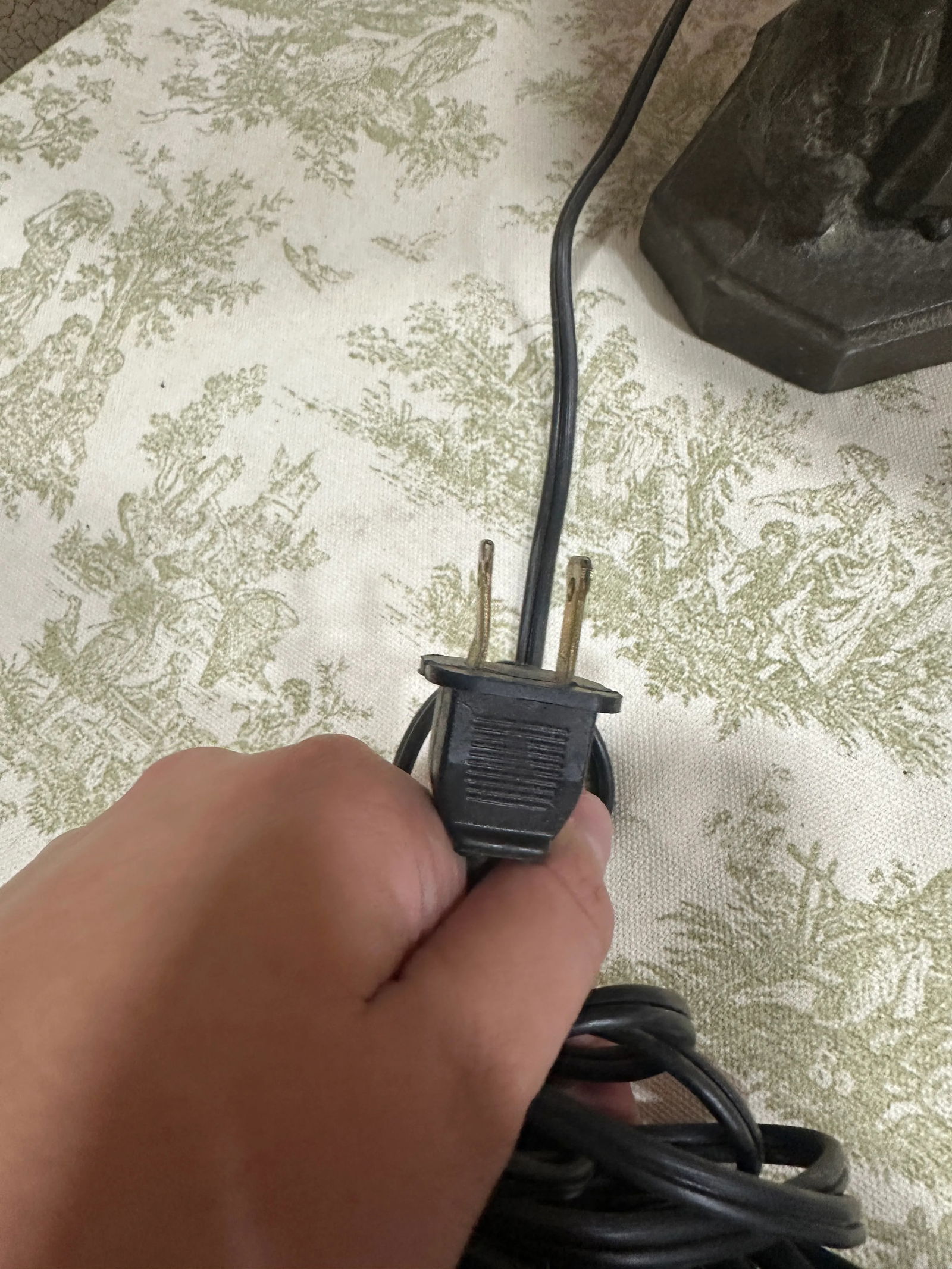 1970s Small Vintage Metal Windmill Style Lamp With Shade - 4