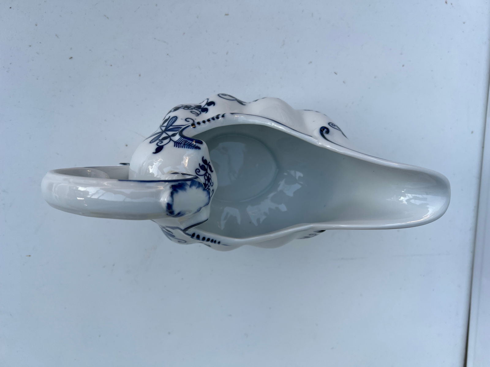 Vintage Large Footed Blue Onion Gravy Boat by Seymour Mann - 7