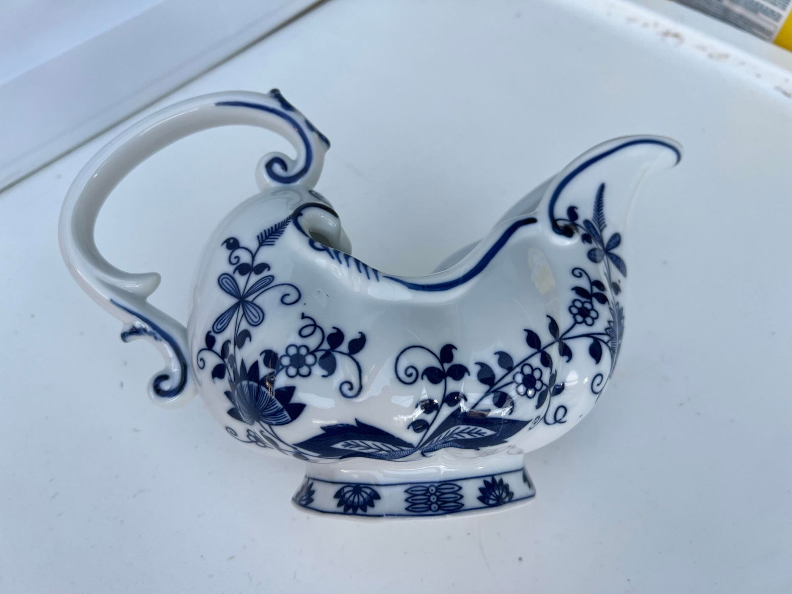 Vintage Large Footed Blue Onion Gravy Boat by Seymour Mann - 8
