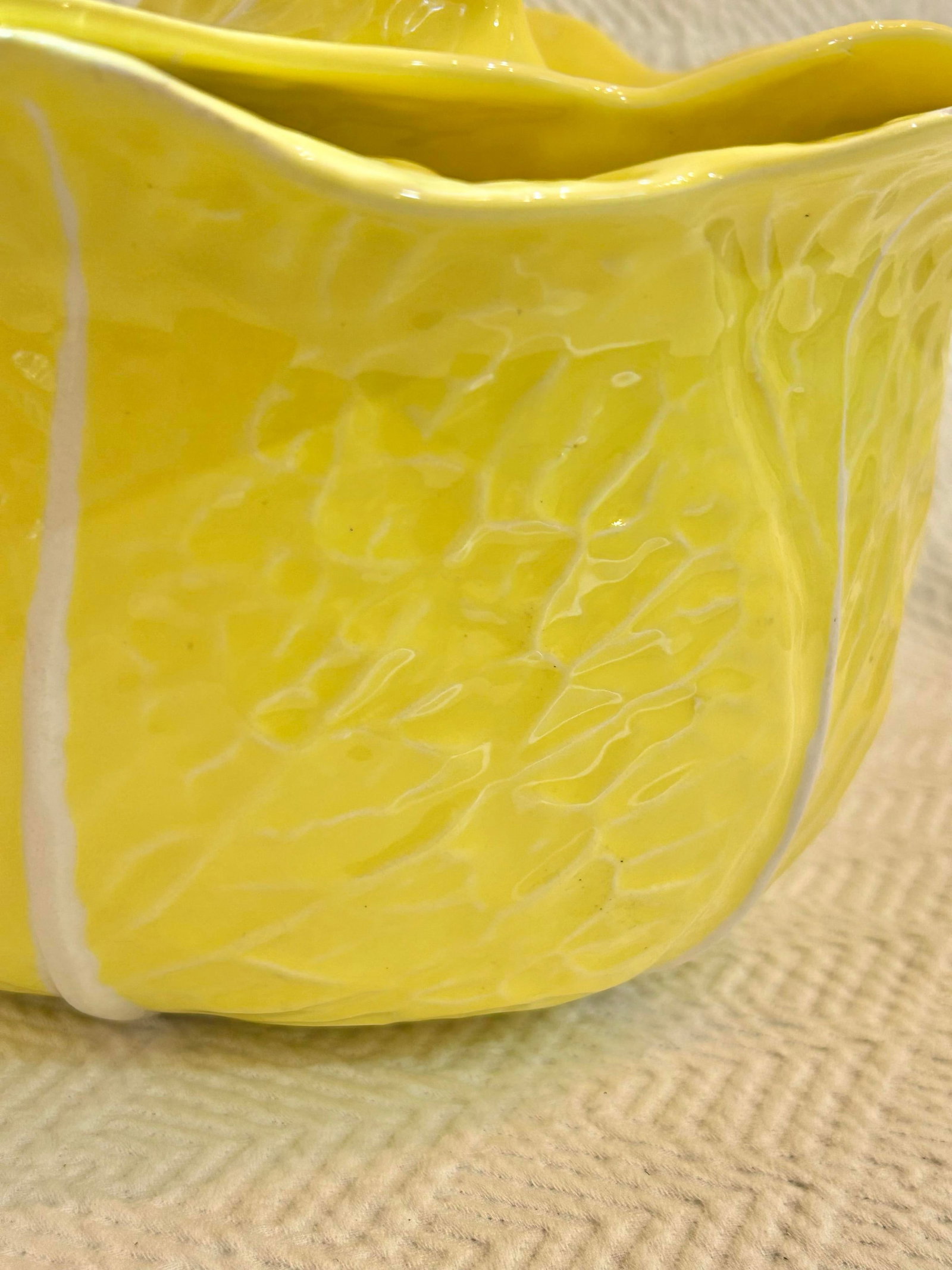 Mid 20th Century Large Yellow Majolica Cabbage Ware Tureen With Lid and Ladle - 6
