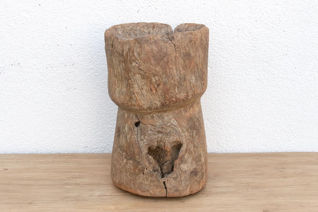19th Century Oxidized Teak Hourglass Mortar - 4