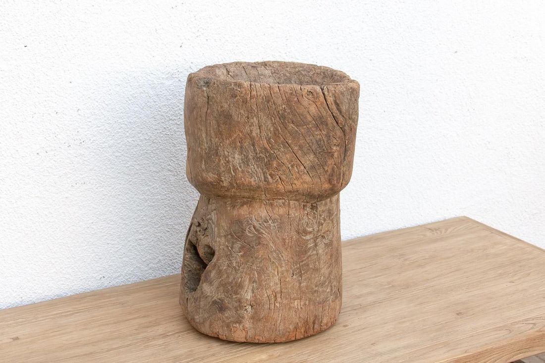 19th Century Oxidized Teak Hourglass Mortar - 5