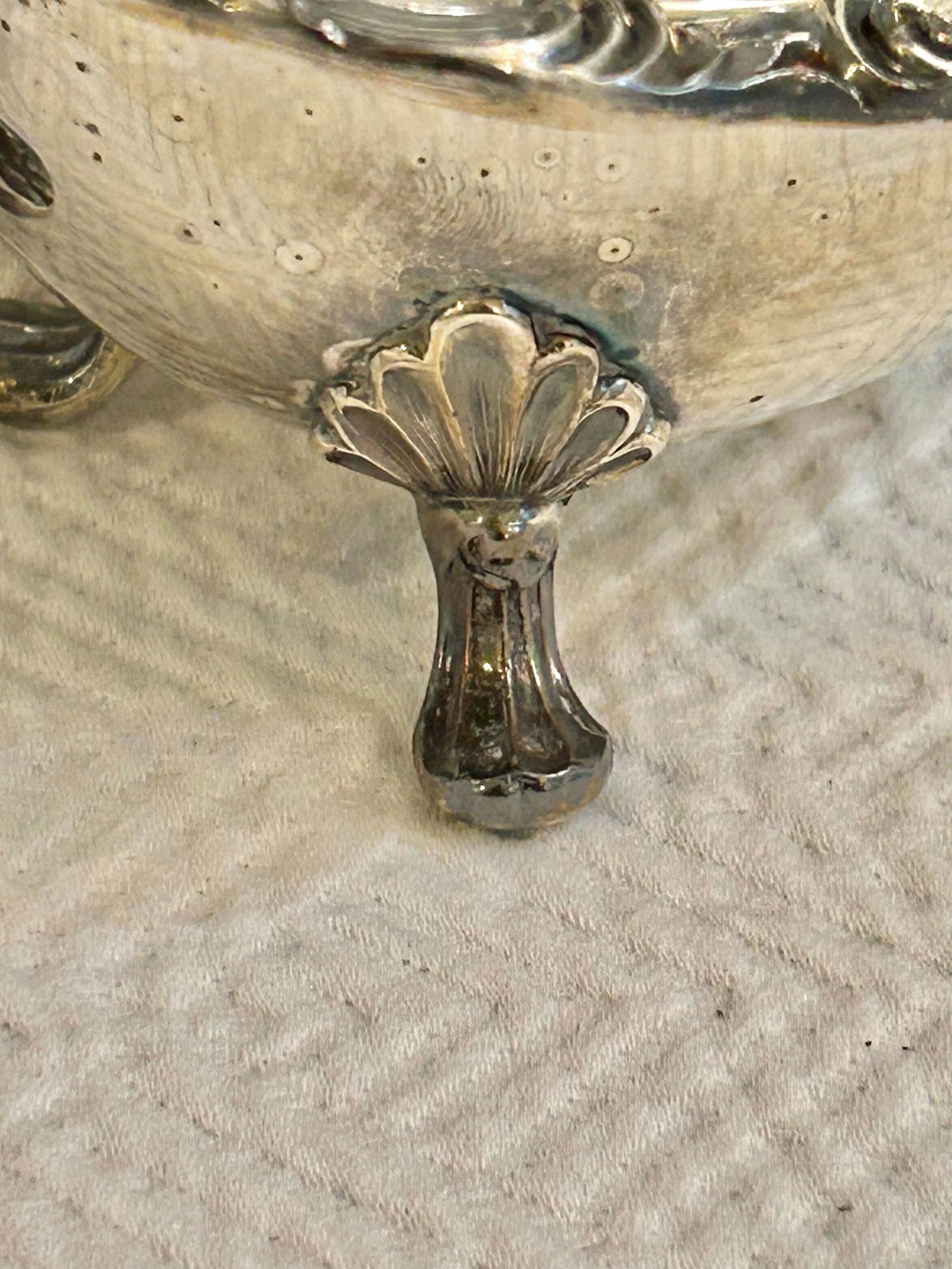 Early 20th Century Silver Plate Over Copper Footed Rococo Style Gravy or Sauce Boat Unmarked - 9