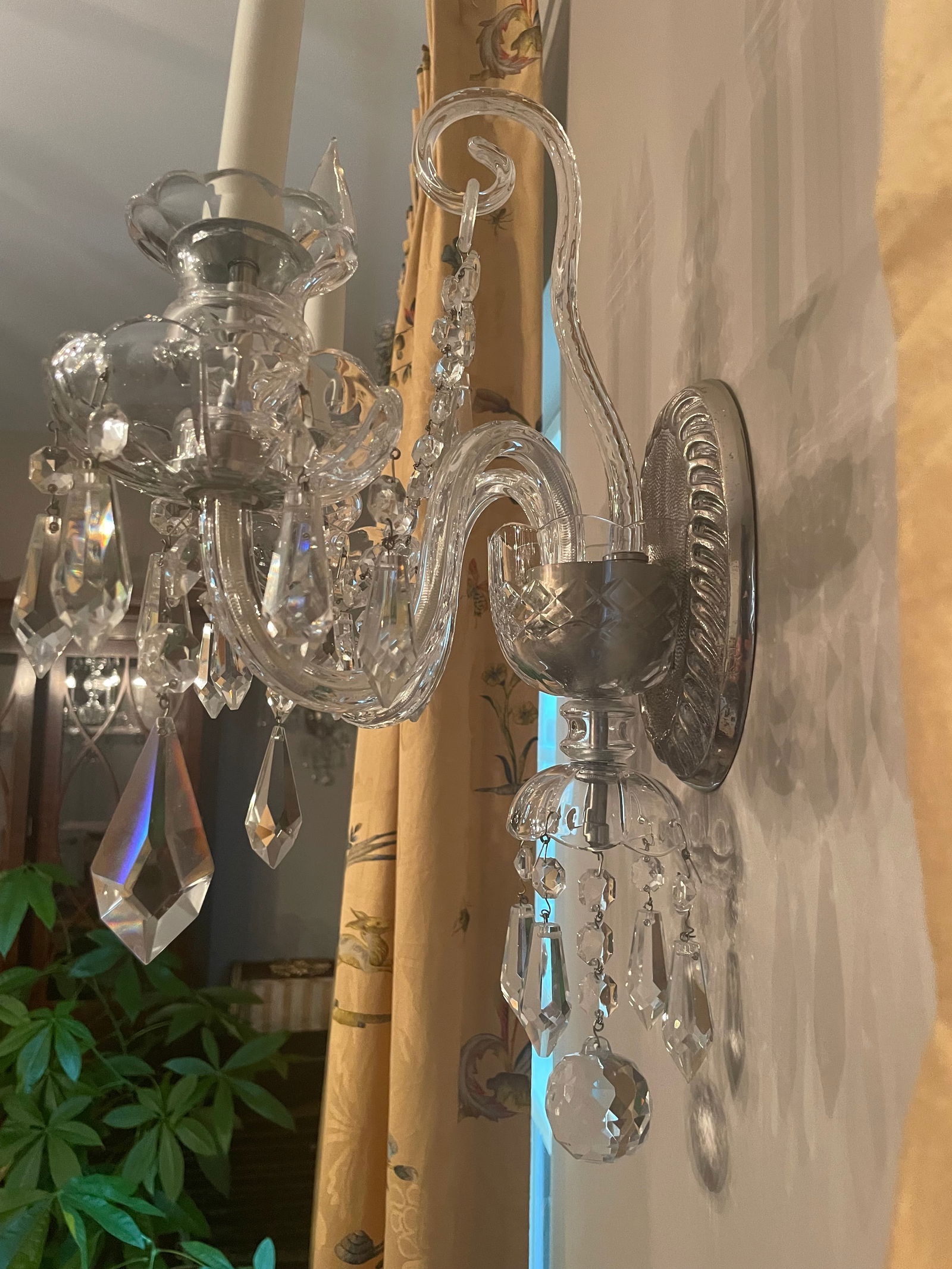 1980s Three Double Light Cut Crystals Sconces - 3