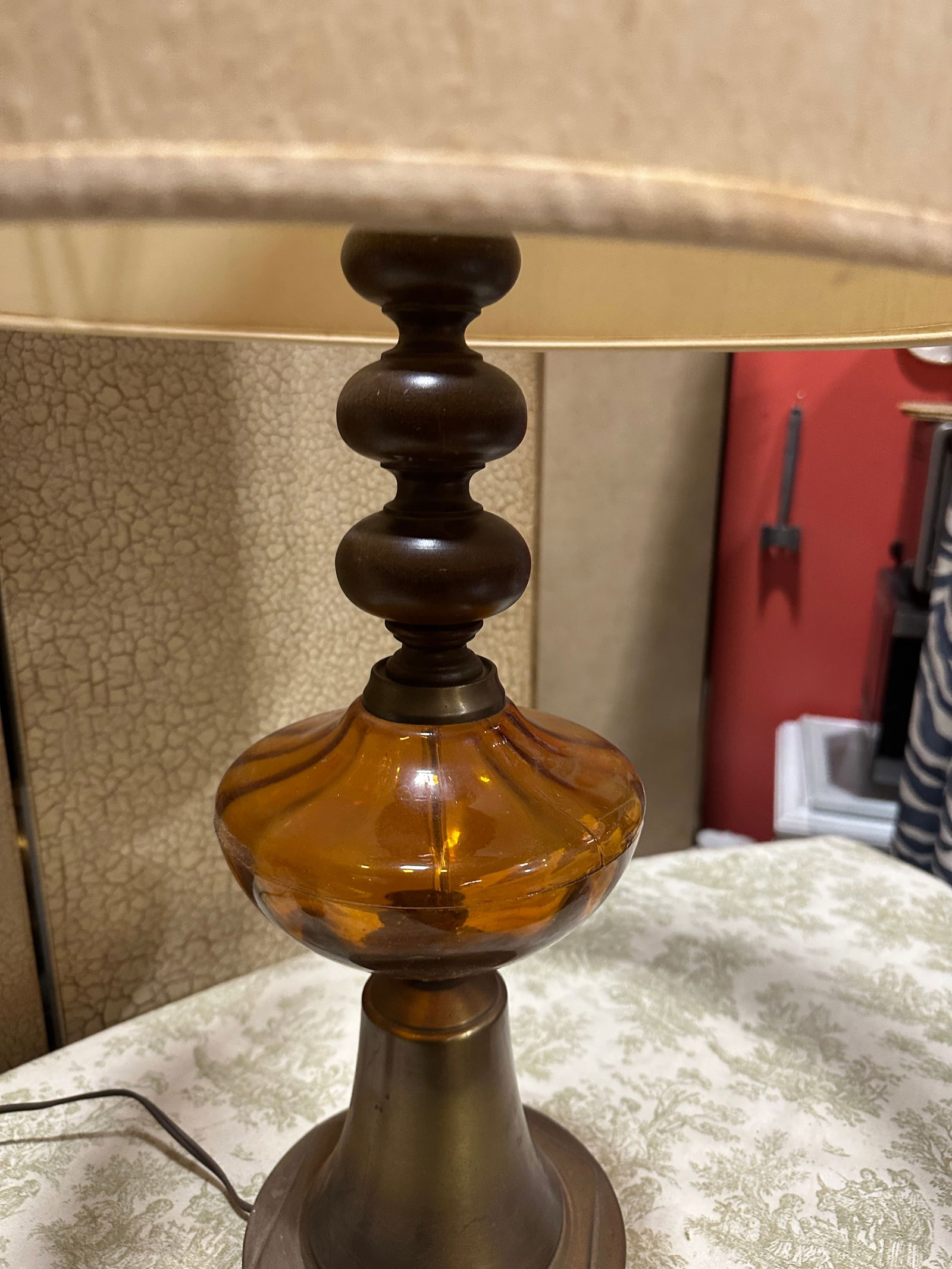 Vintage Brass and Amber Glass Large Table Lamp - 7