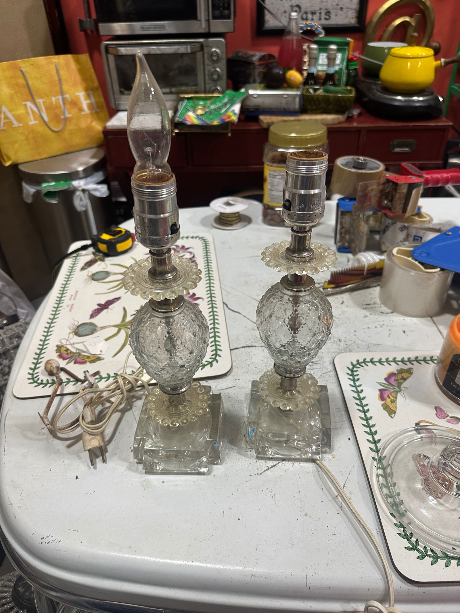 1970s Pair of Vintage Detailed Glass Table Lamps - 4