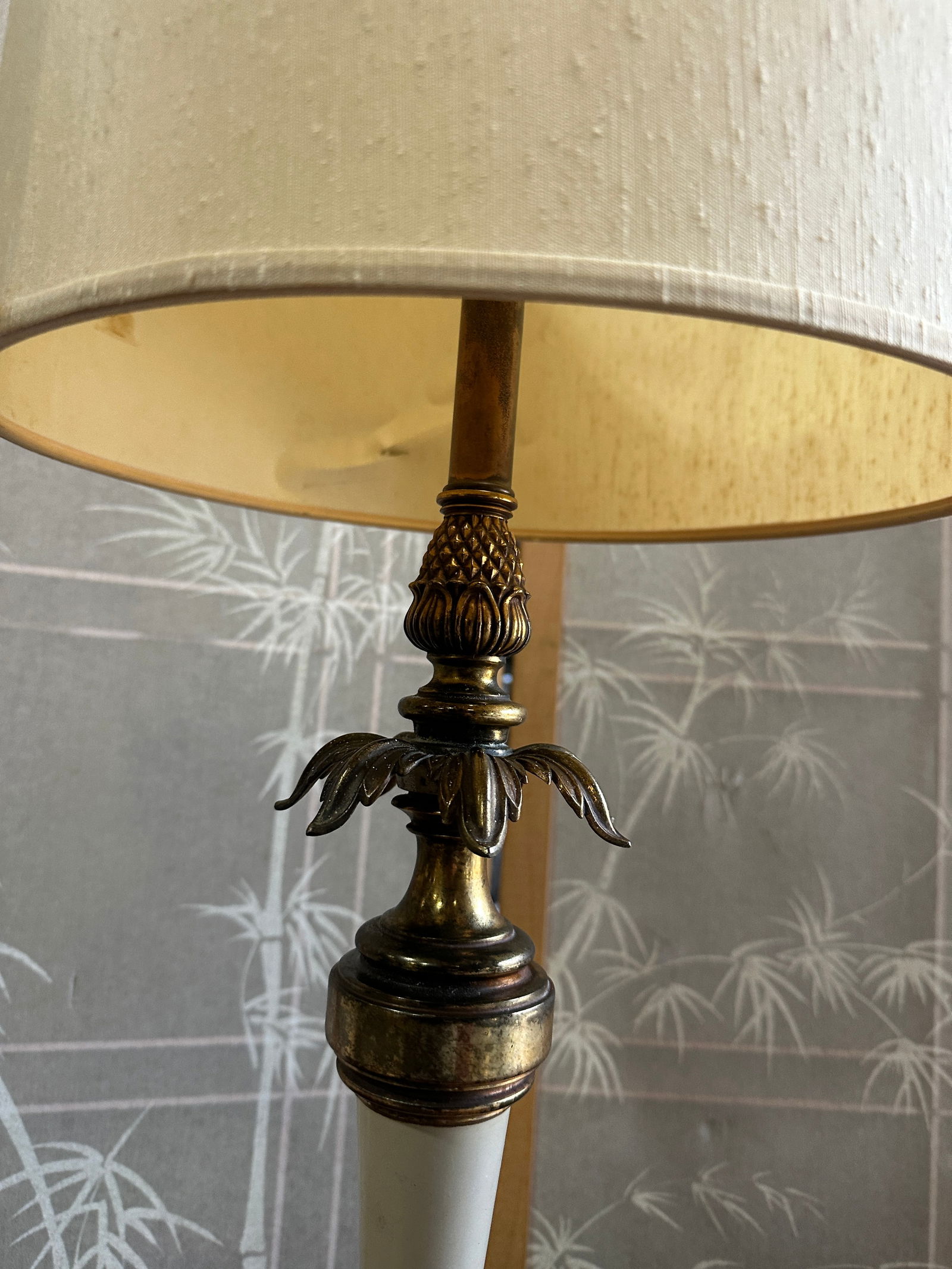 Vintage Brass and White Acanthus Table Lamp With Shade and Pineapple Details - 4