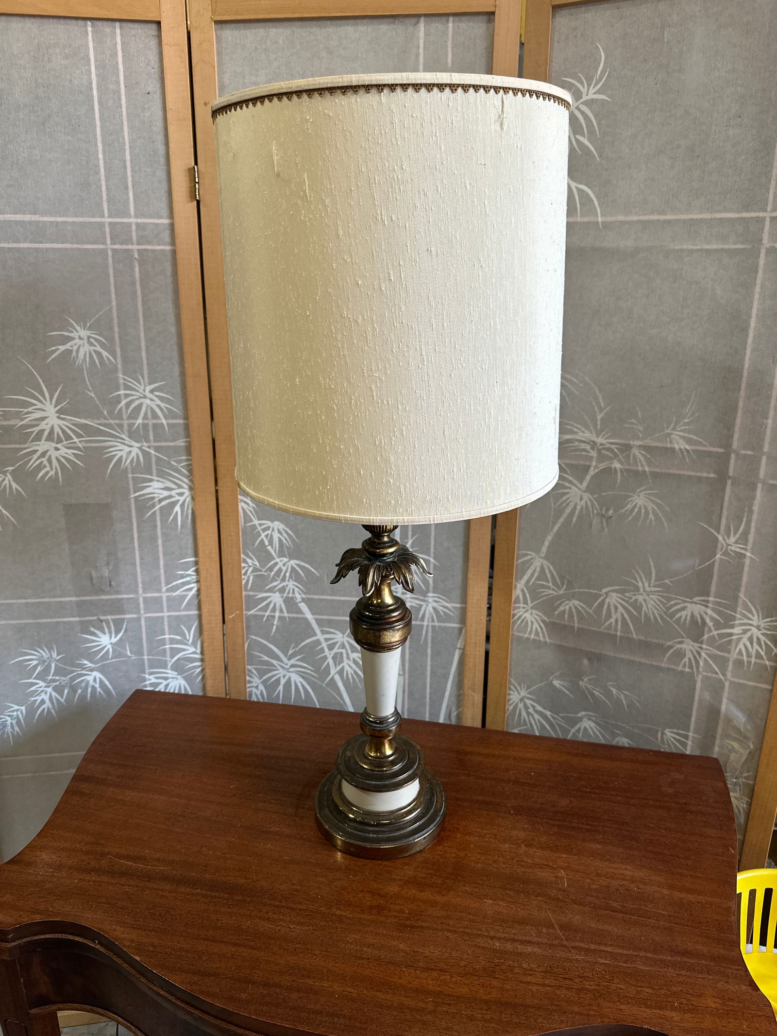 Vintage Brass and White Acanthus Table Lamp With Shade and Pineapple Details - 8