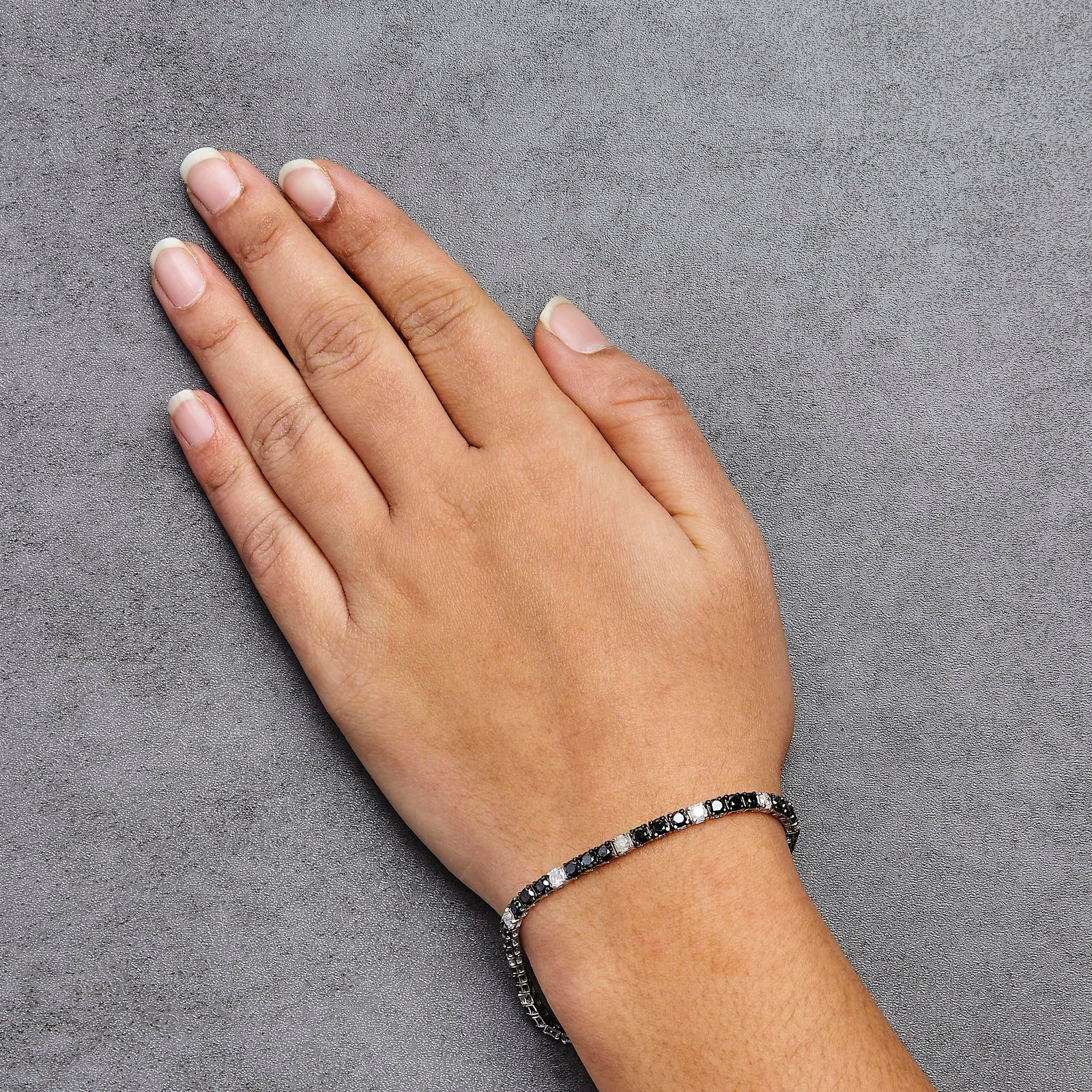 .925 Sterling Silver 8.0 Cttw Black and White Diamond Tennis Bracelet (I-J Color, I2-I3 Clarity) - 7 - 4