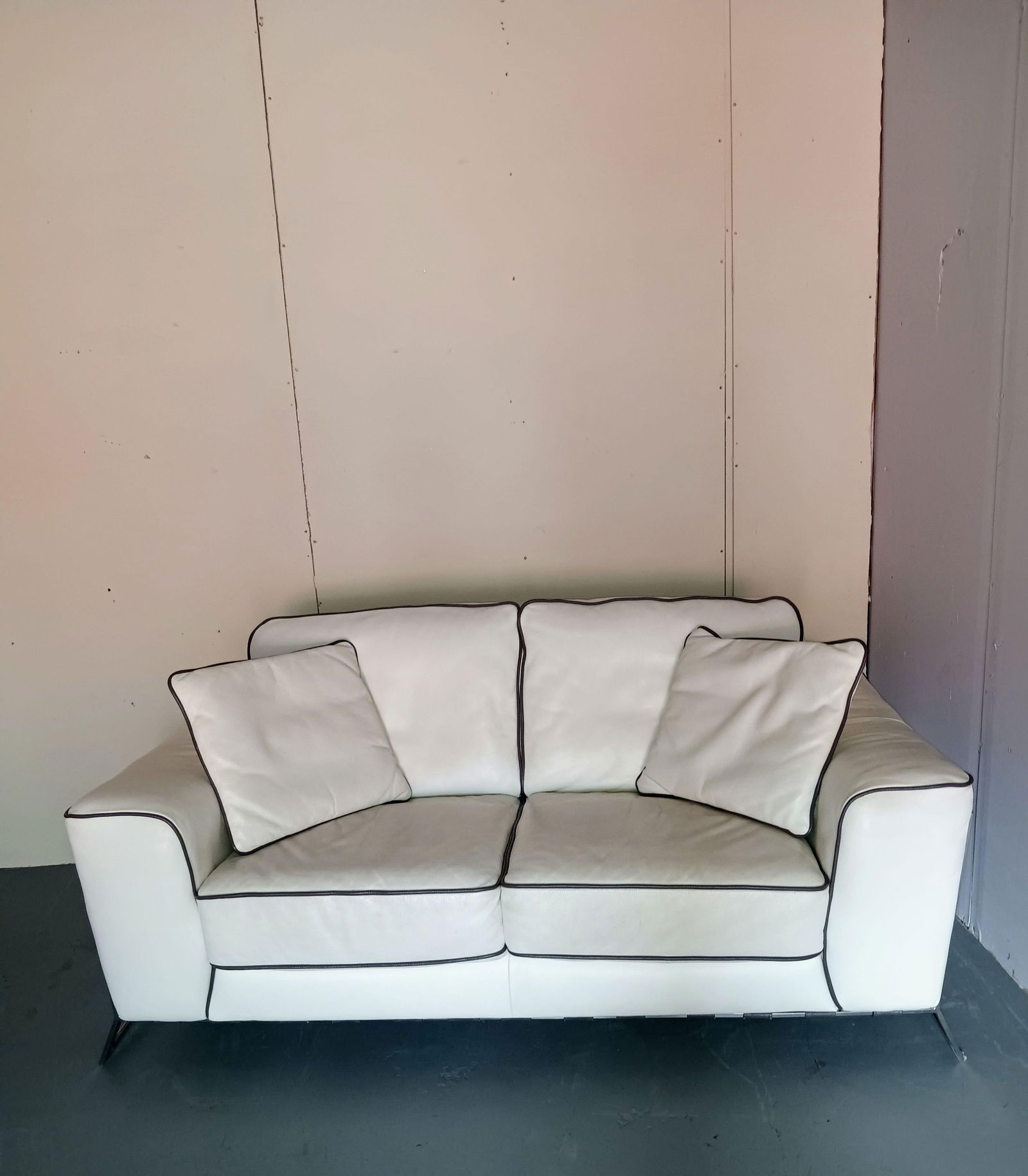 Violino Full Grain Leather Sofa - 3