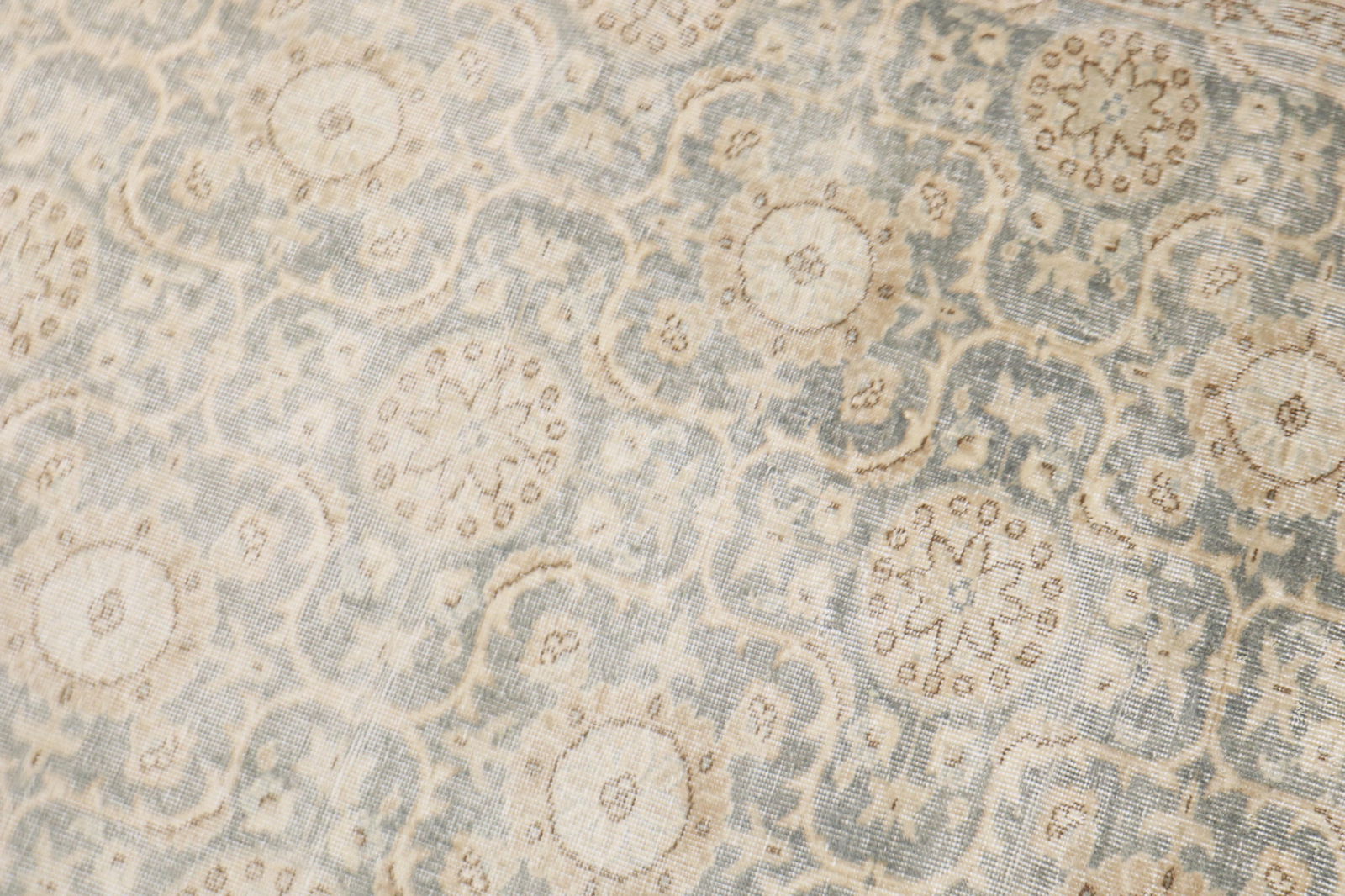 Green Worn Vintage Turkish Rug, 5'6'' X 9'8'' - 2