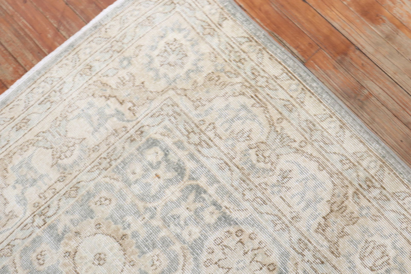 Green Worn Vintage Turkish Rug, 5'6'' X 9'8'' - 4