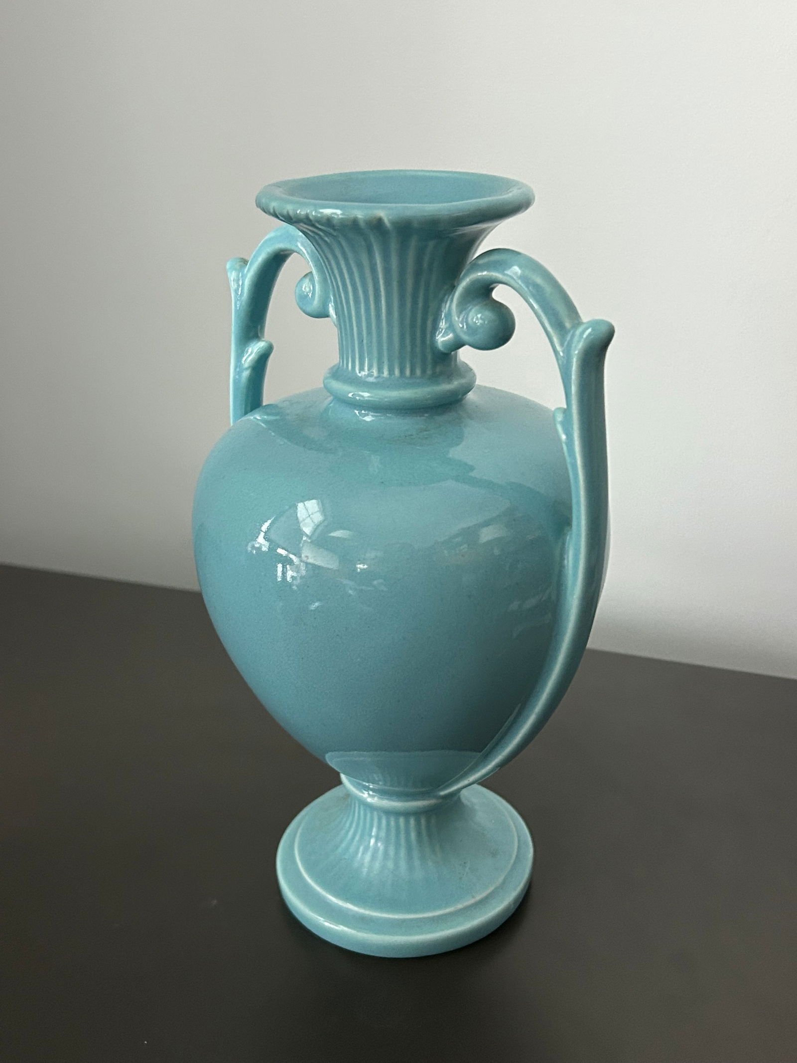 Vintage Royal Haeger Attributed Feather Plume Urn Vase – Mid-Century Turquoise Blue-Green - 3