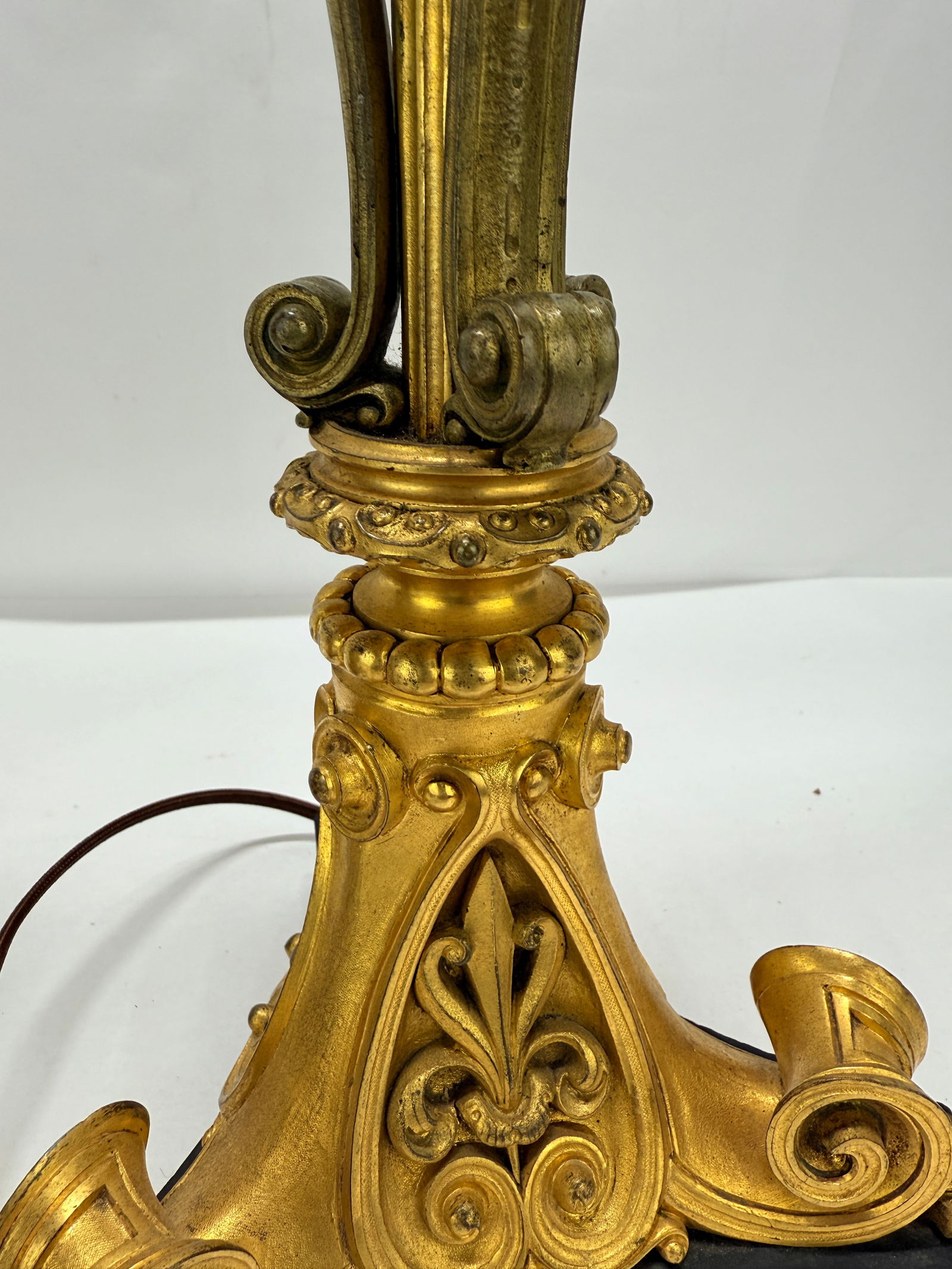 Neoclassical Parcel-Gilt and Patinated Bronze Tripod Zoomorphic Lamps C. 1900 Attributed to Edward F - 4