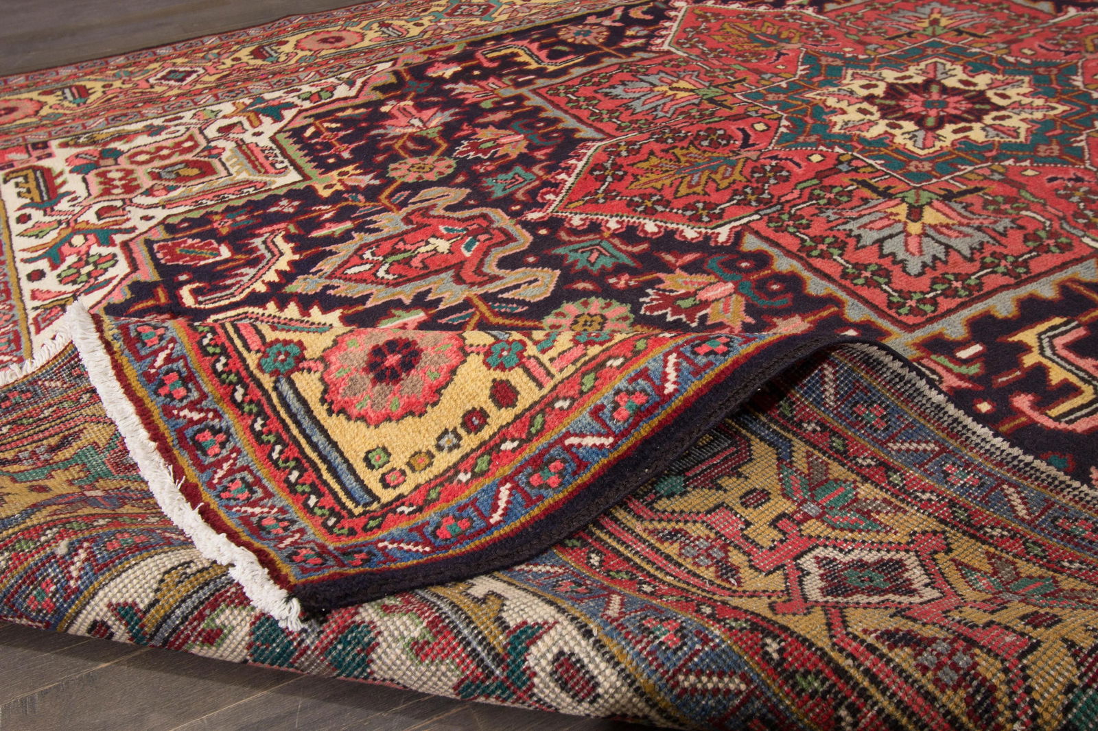 Early 20th Century Vintage Persian Heriz Multicolor Handmade Wool Rug - 2