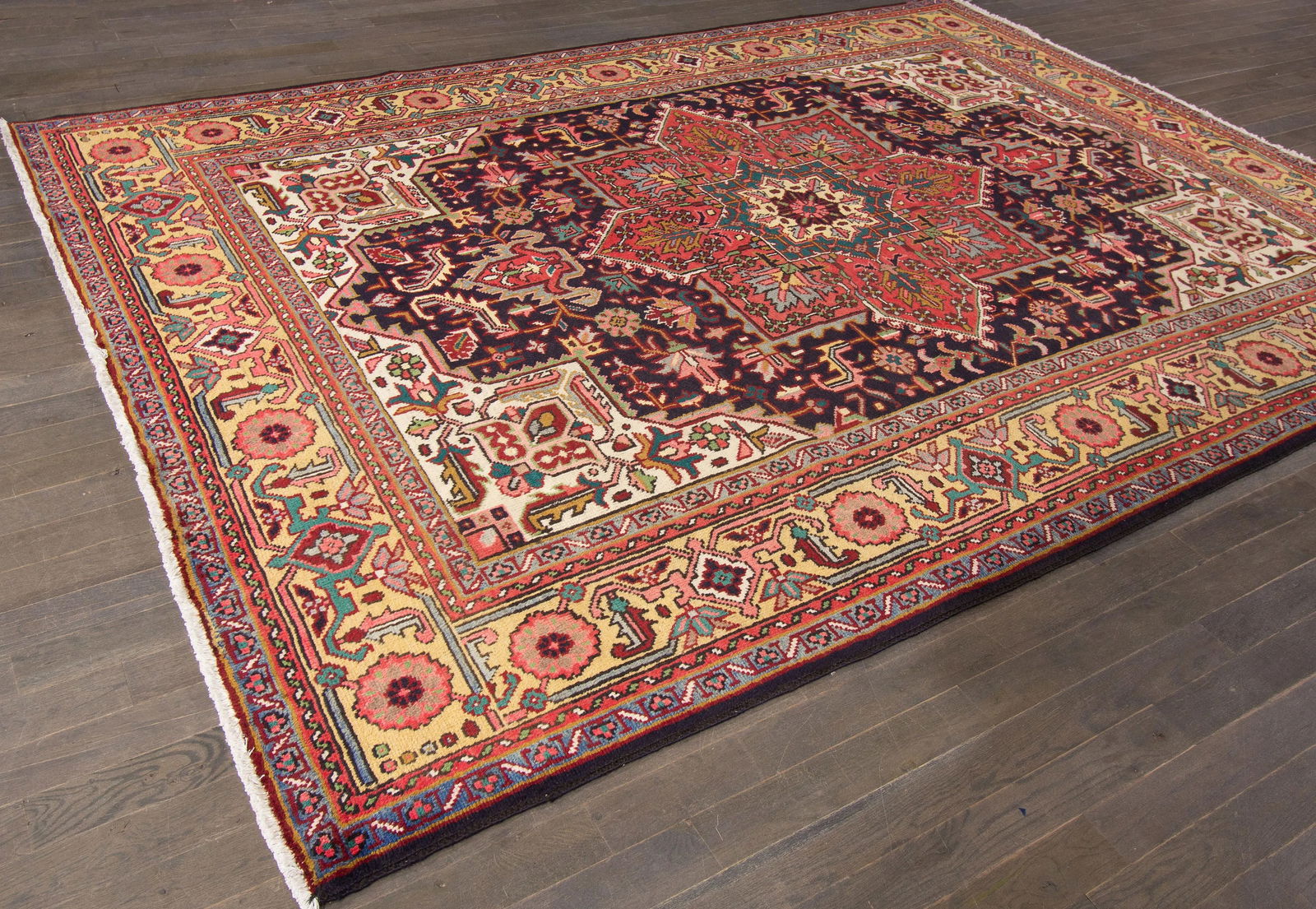 Early 20th Century Vintage Persian Heriz Multicolor Handmade Wool Rug - 3