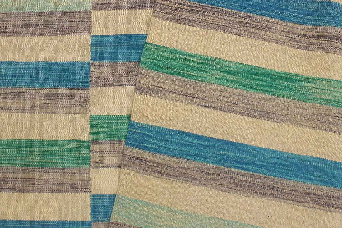 Boho Chic Kilim Blue Beige Wool Rug - 6'5" X 9'7" - 7