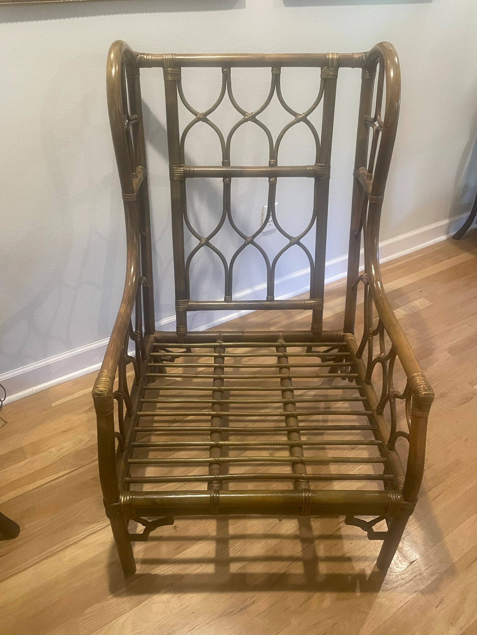 Vintage Rattan Wing Chair in the Style of Ficks-Reed - 9