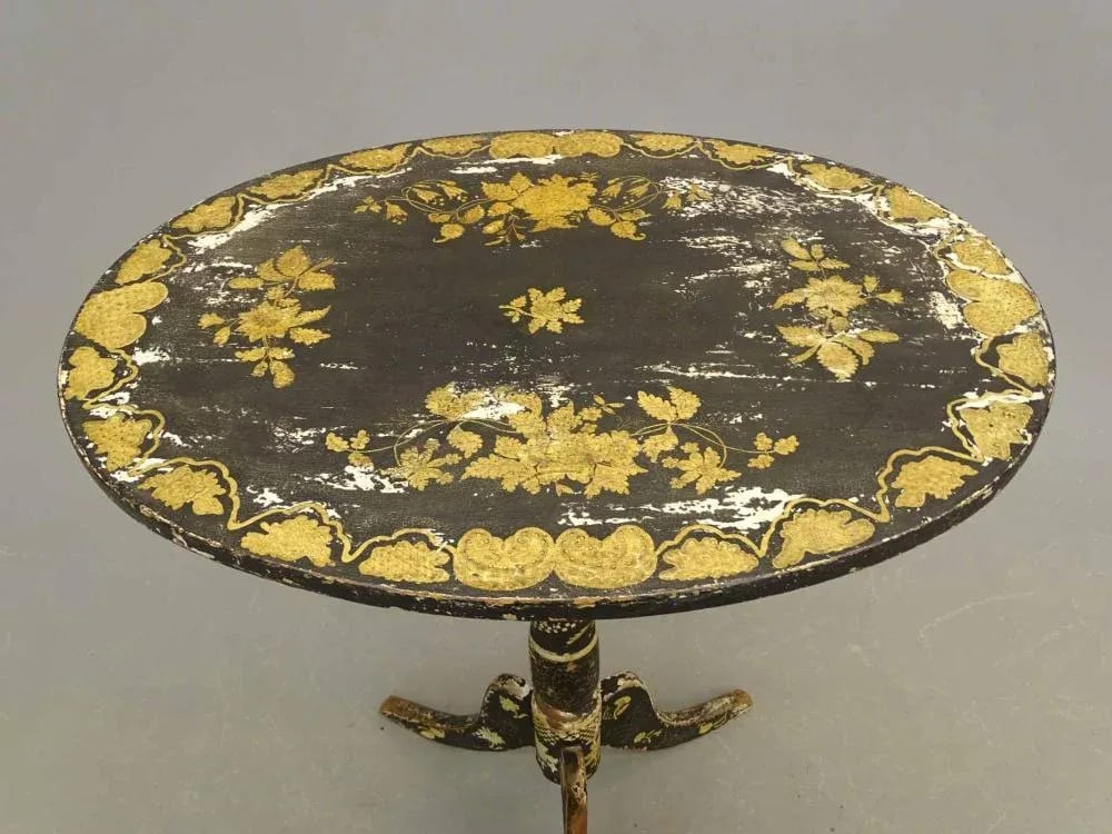 19th Century English or German Paint Decorated Side Table - 2