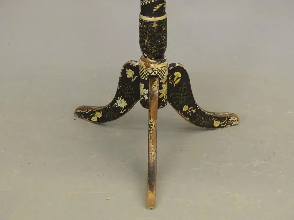 19th Century English or German Paint Decorated Side Table - 3