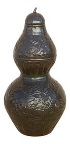 Lidded Gourd Shaped Chinese Vase