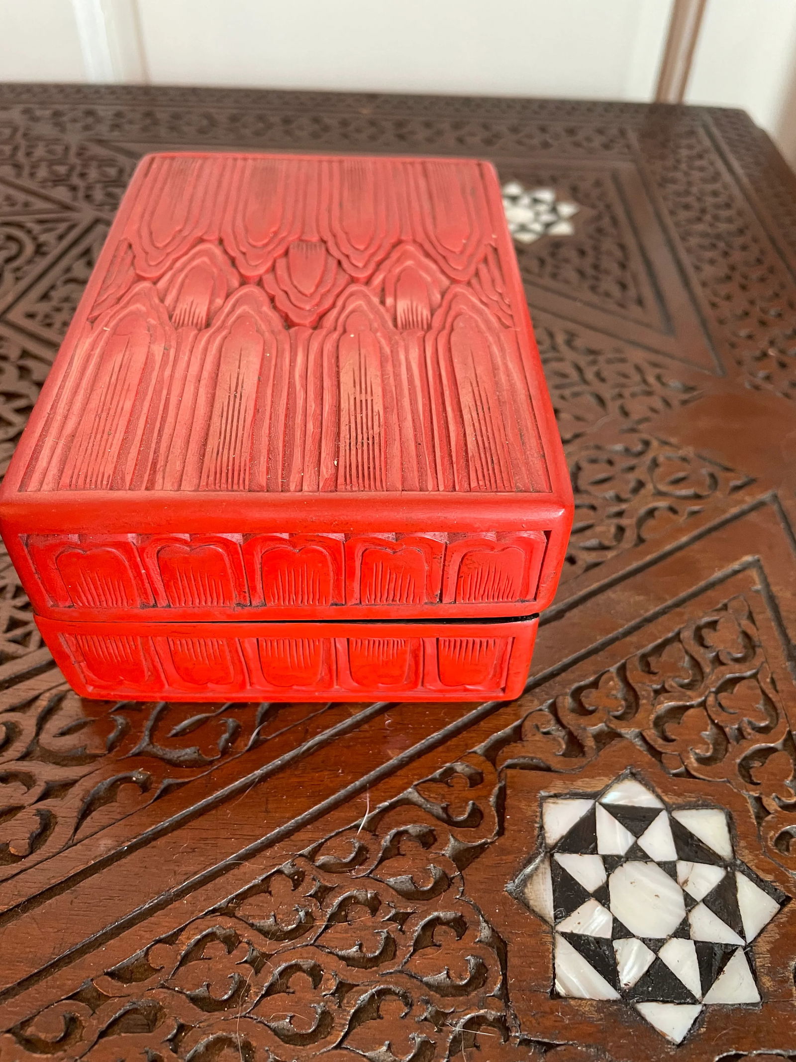 Mid 19th Century Chinese Rectangular Cloud Pattern Red Cinnabar Box With Black Interior - 8
