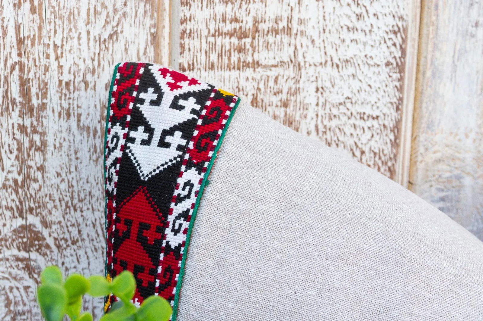 Xoti Linen Tribal Border Pillow - 4