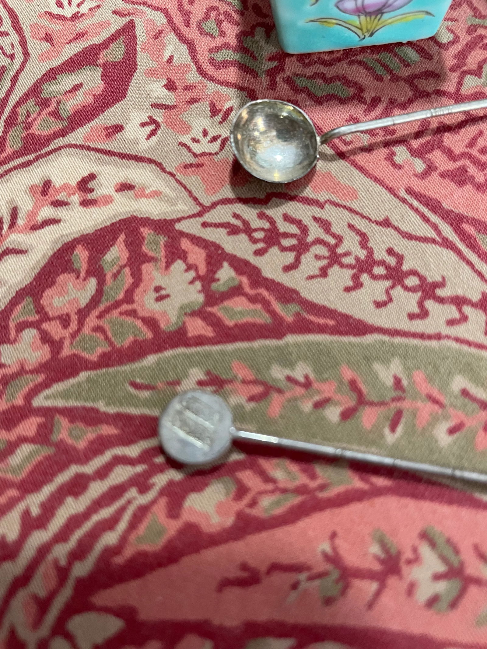 1920s Chinese Famille Rose Medallion Salt Cellar & Spoons Set- 16 Pieces - 3