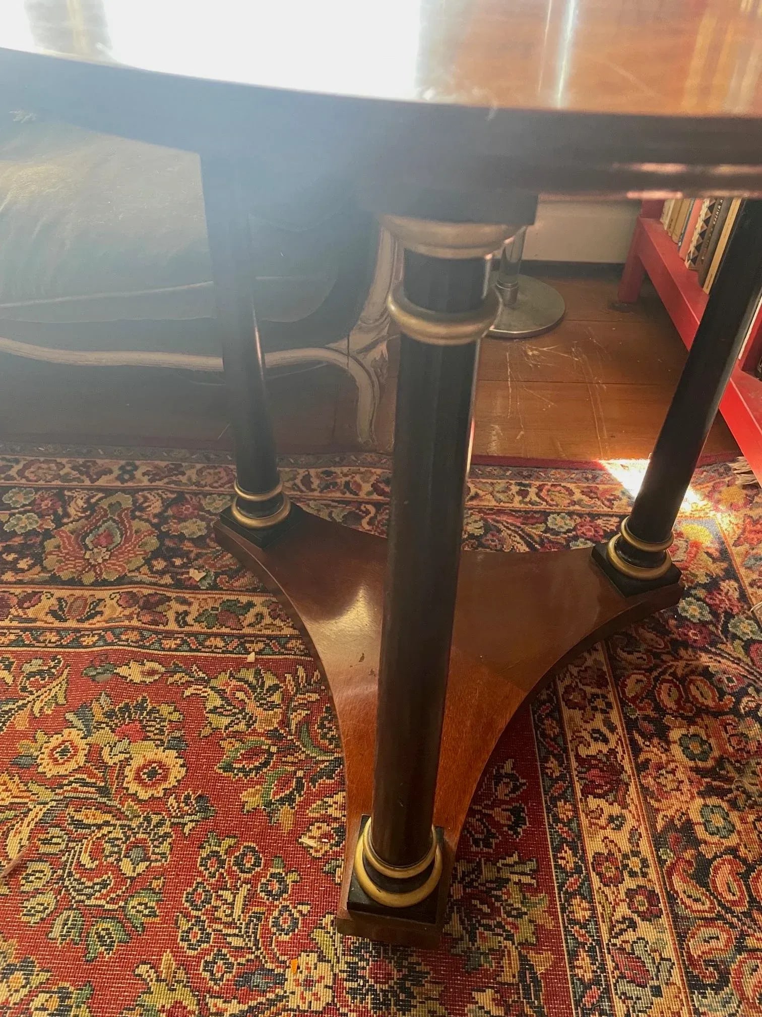 Round Regency Style Mahogany Columned Center Table Mark Hampton Collection by Hickory Chair - 4