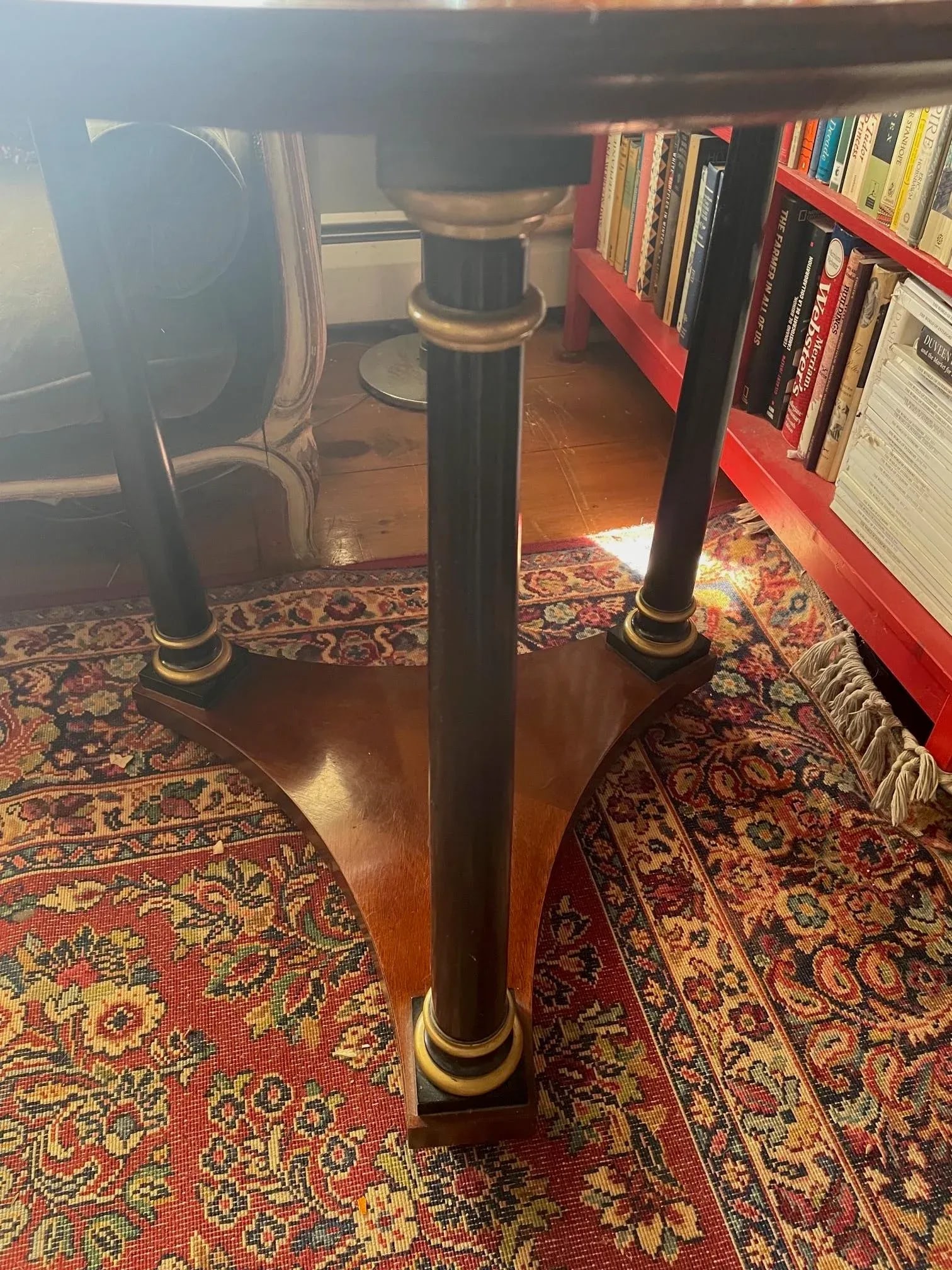 Round Regency Style Mahogany Columned Center Table Mark Hampton Collection by Hickory Chair - 5