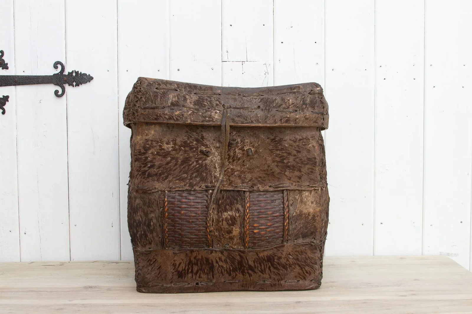 Rare Antique Hide Trunk From Bhutan - 10