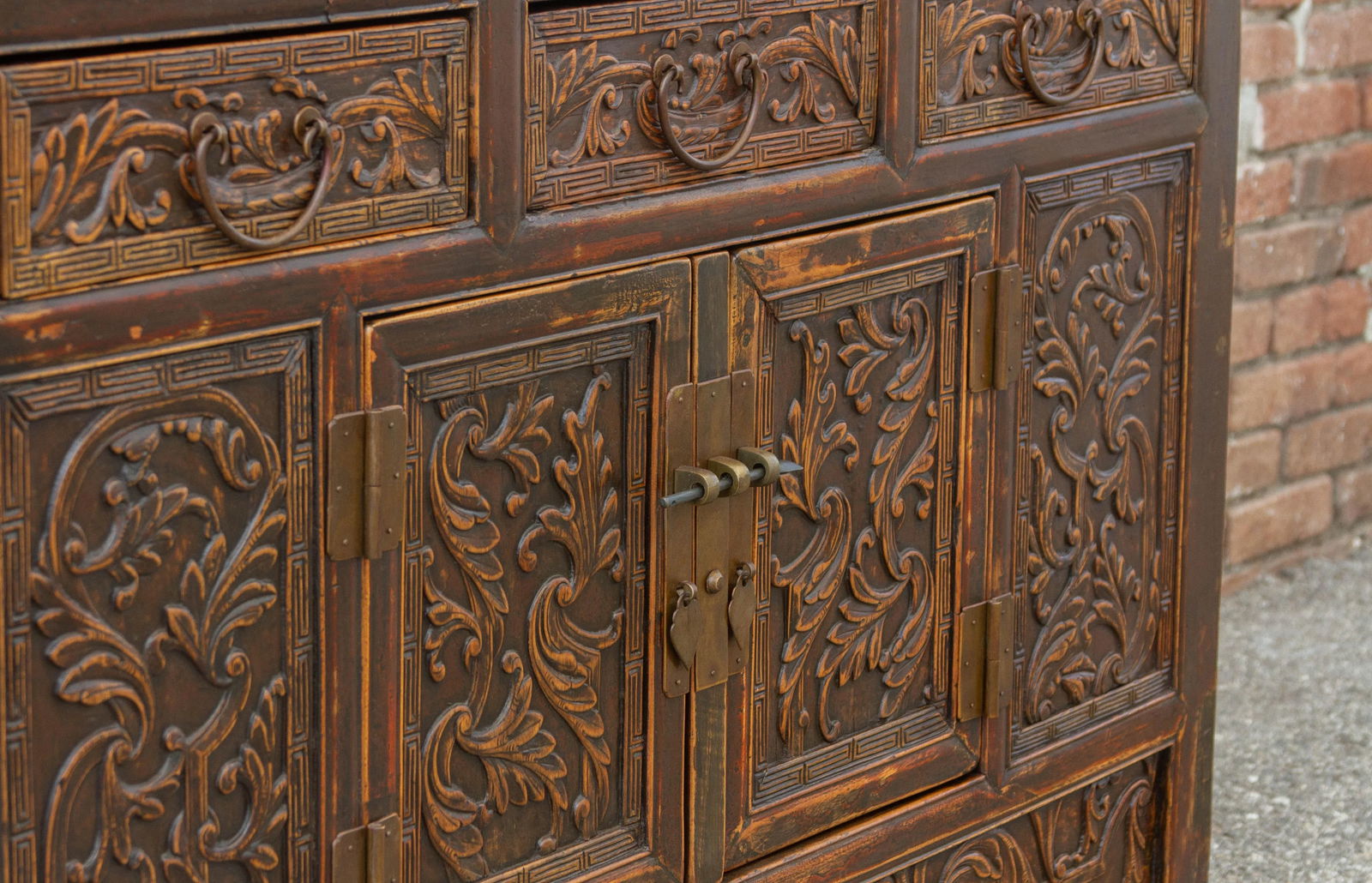 19th Century Carved Chinese Carved Buffet - 12