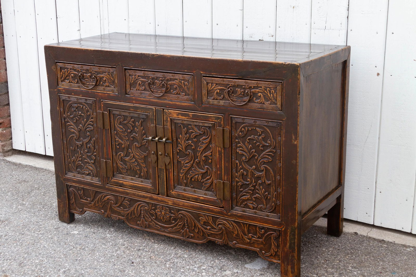 19th Century Carved Chinese Carved Buffet - 6