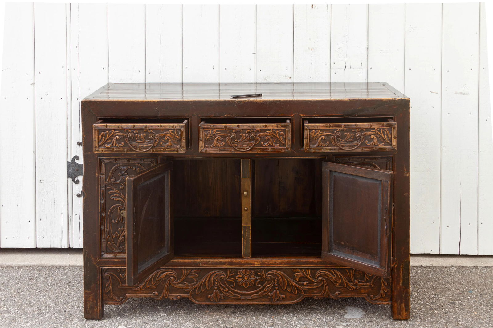 19th Century Carved Chinese Carved Buffet - 8