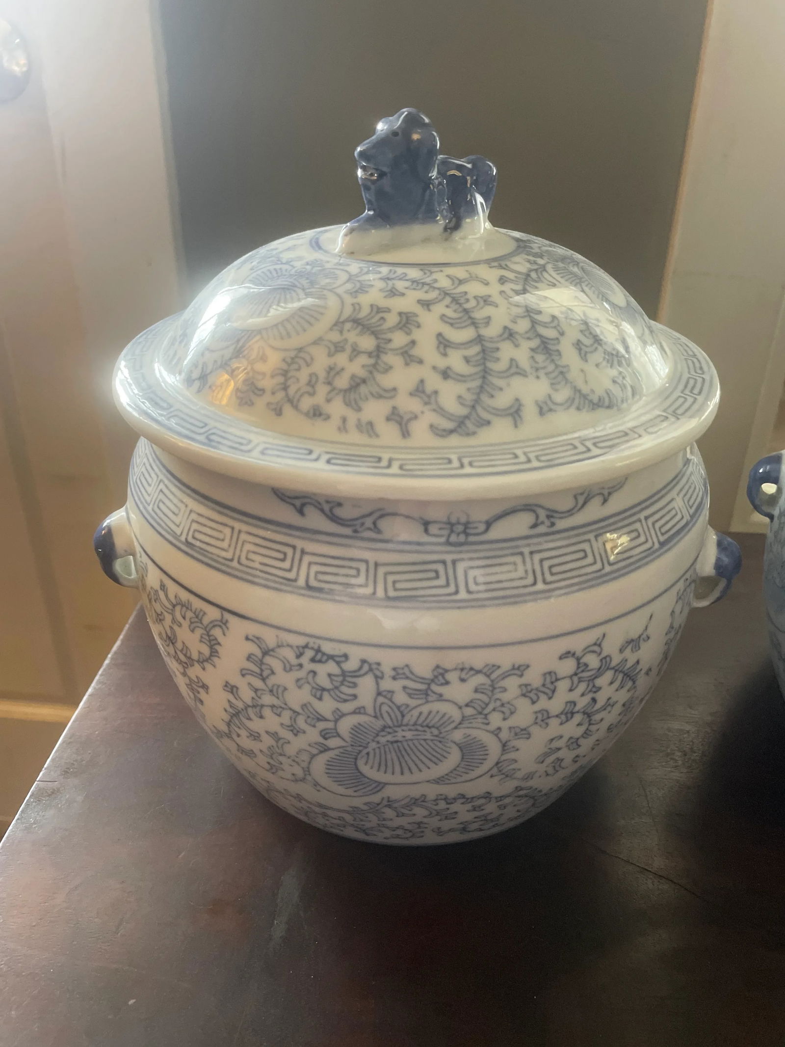 Pair of Vintage Chinese Porcelain Covered Pots With Foo Dog Finials Blue and White - 3