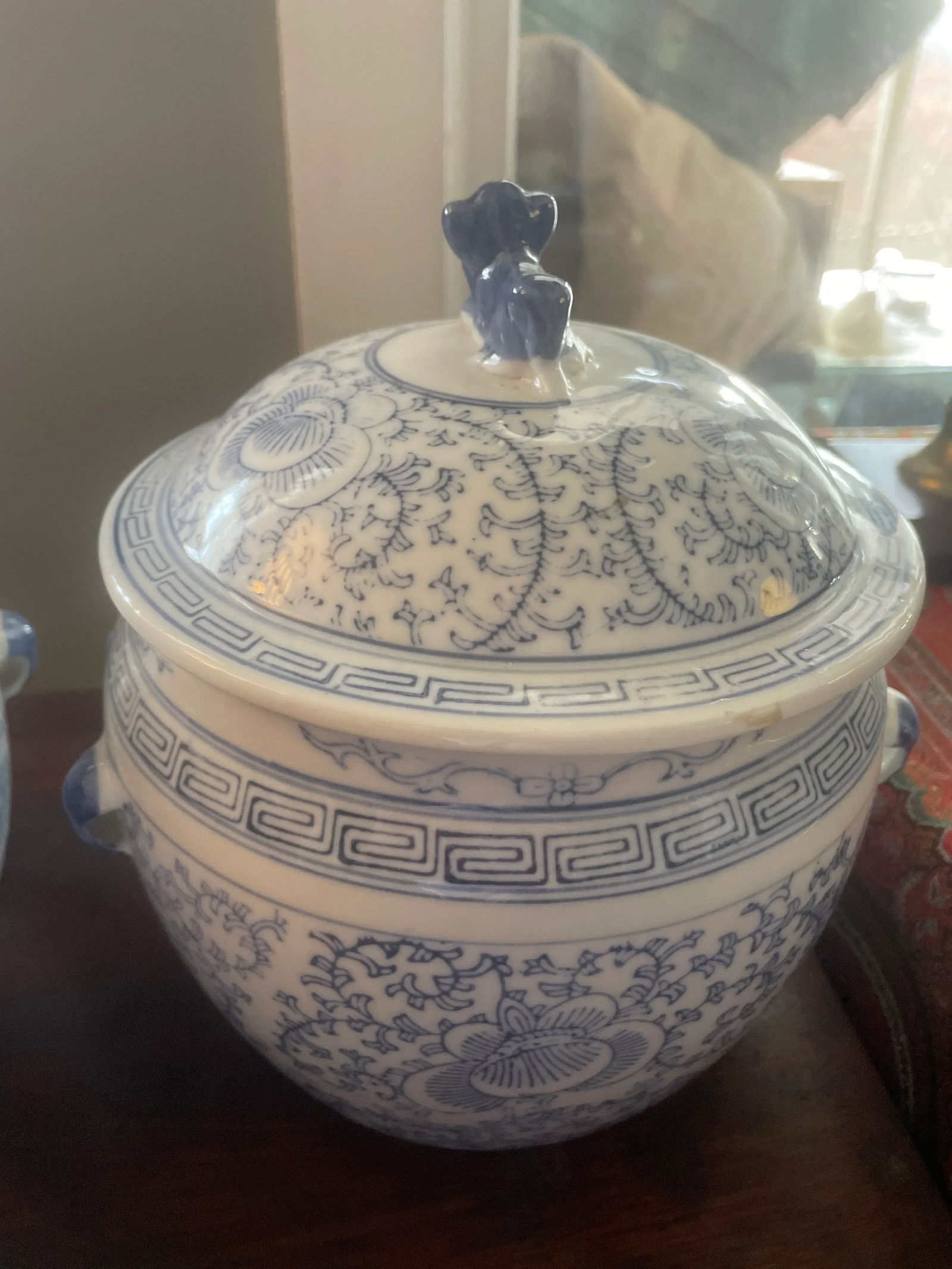 Pair of Vintage Chinese Porcelain Covered Pots With Foo Dog Finials Blue and White - 4