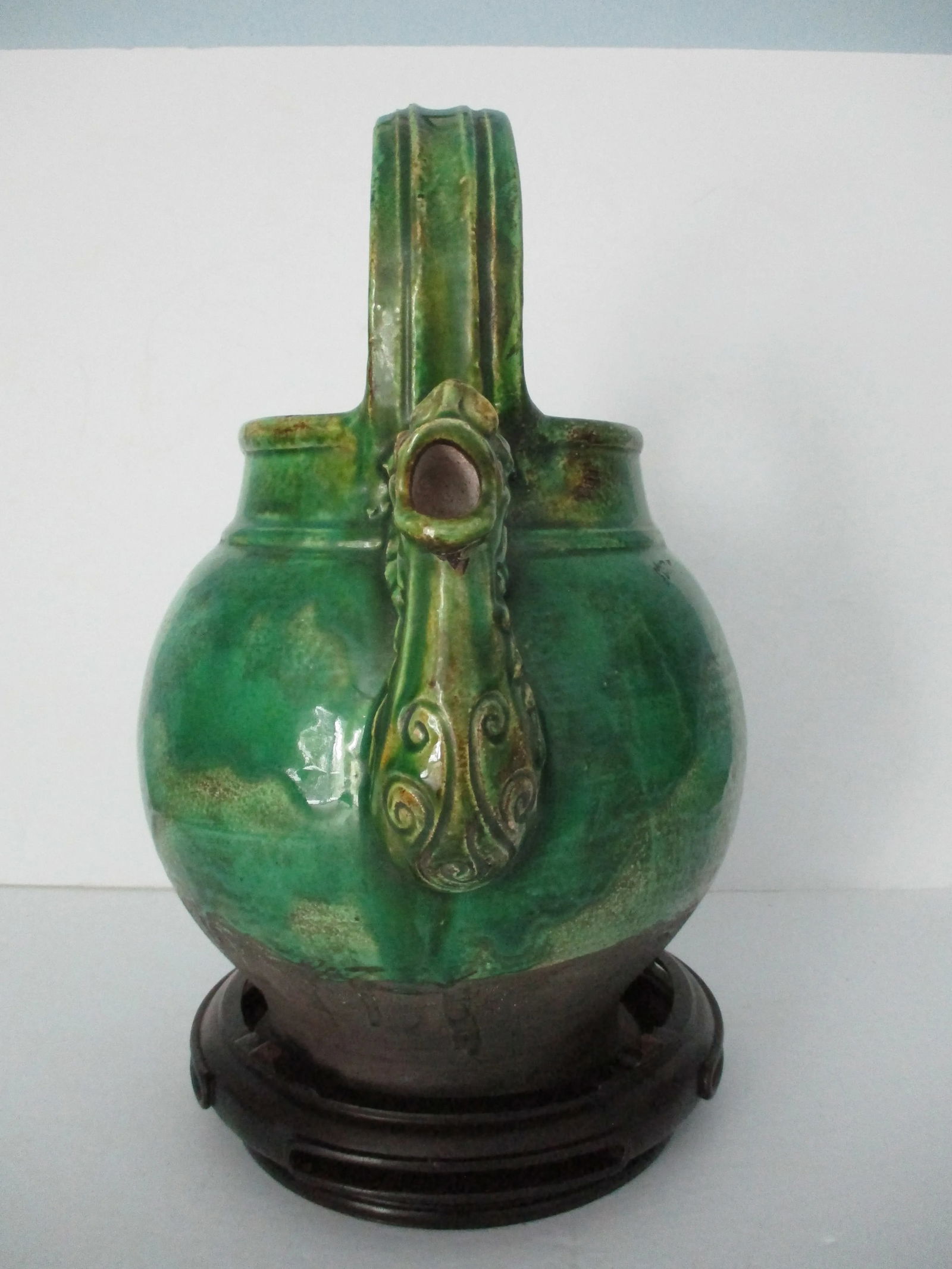 Italian Green Glazed Dragon Spout Pot on Hongmu Wooden Stand - 2